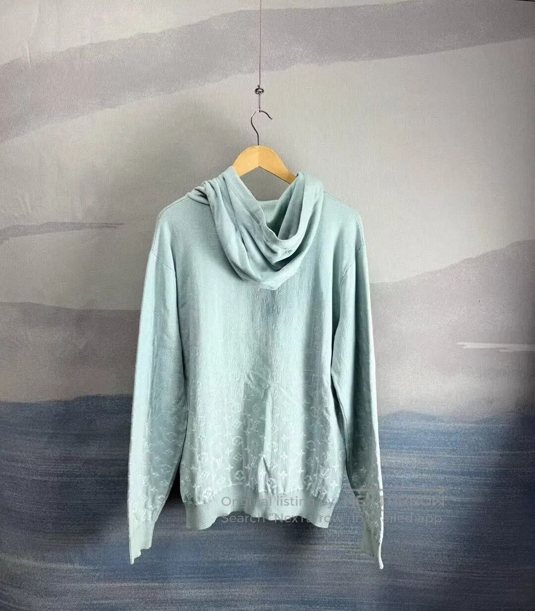 Louis Vuitton louis vuitton ice blue gradient hoodie. Size US L / EU 52-54 / 3 - 3 Thumbnail