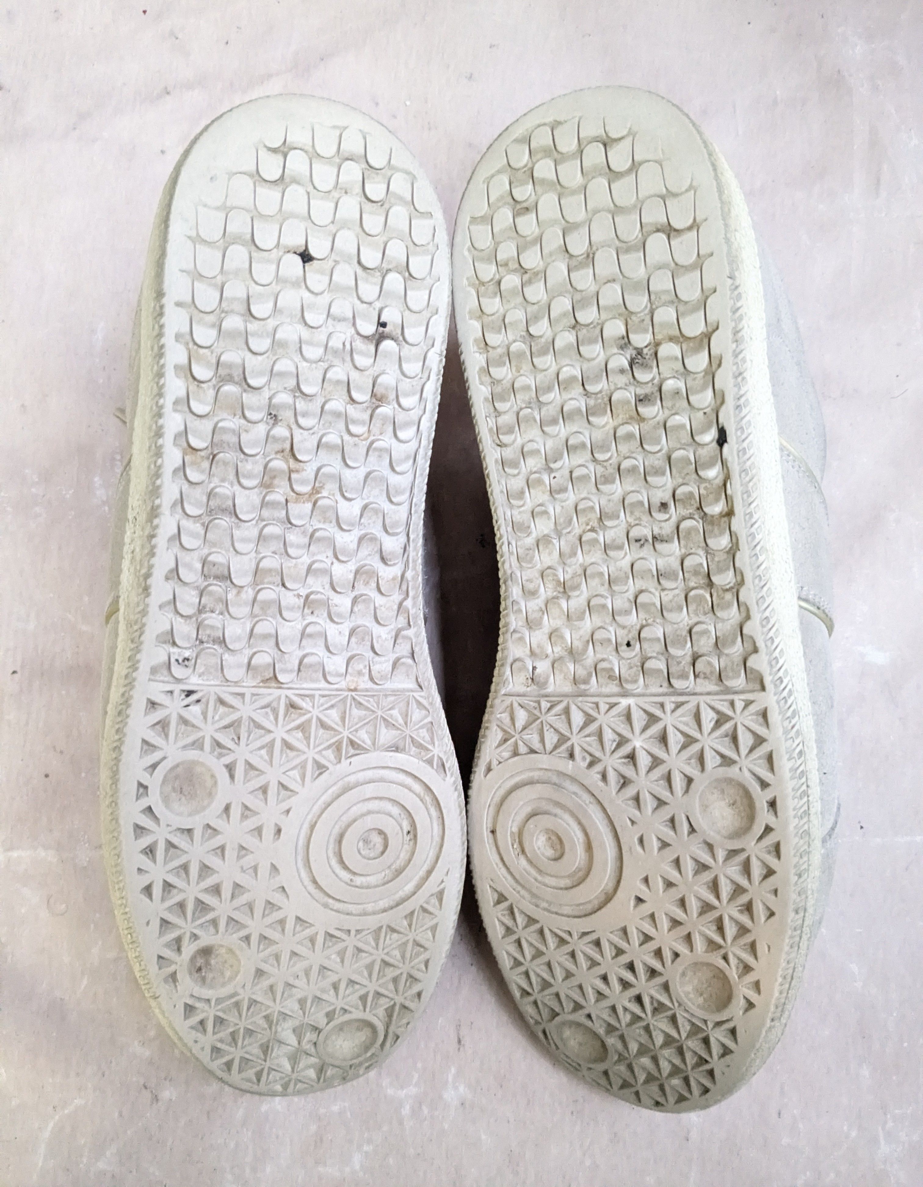 Maison Margiela Maison Margiela Replica Sneaker Size US 9 / EU 42 - 13 Thumbnail