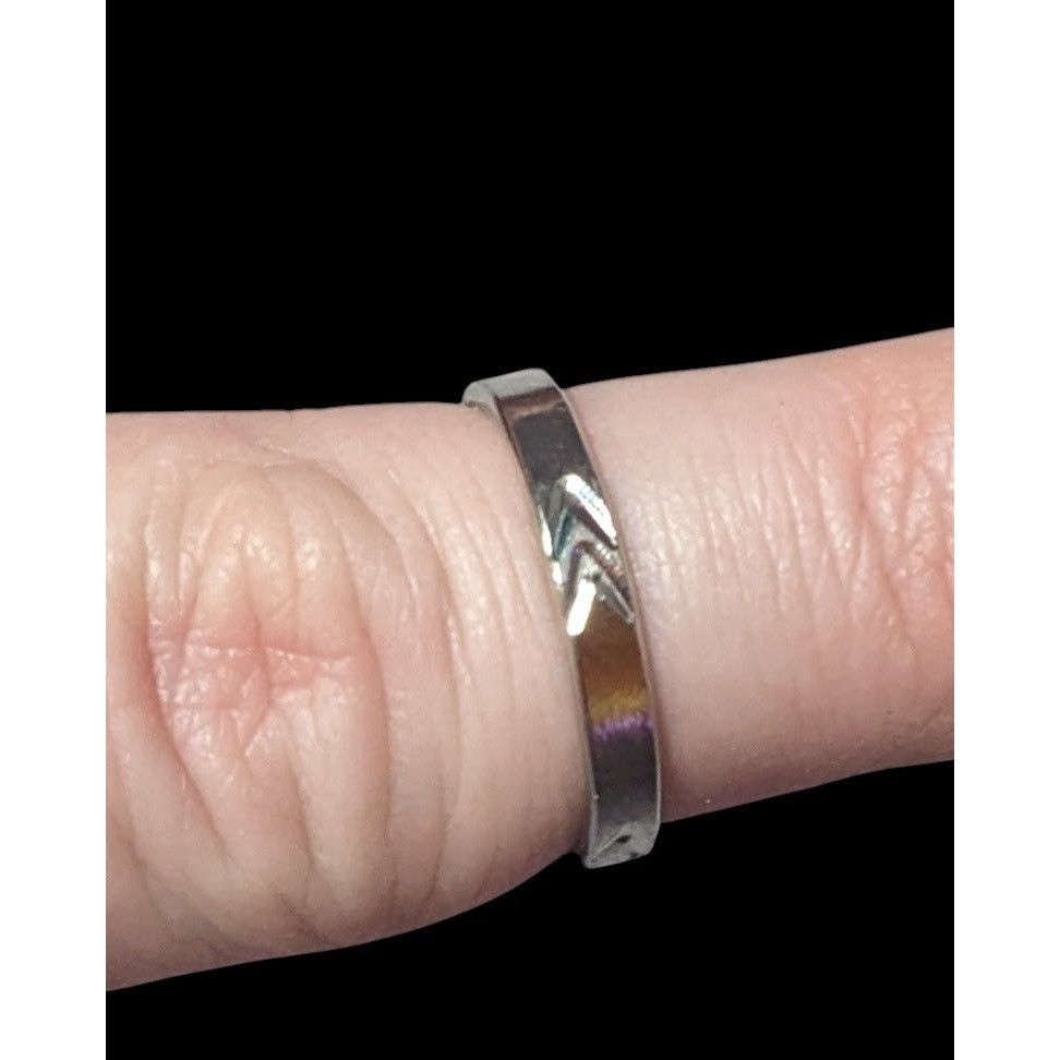 Other Simple Silver Tone Arrow Pattern Stamped Ring Size 6 1/2 Size ONE SIZE - 3 Thumbnail