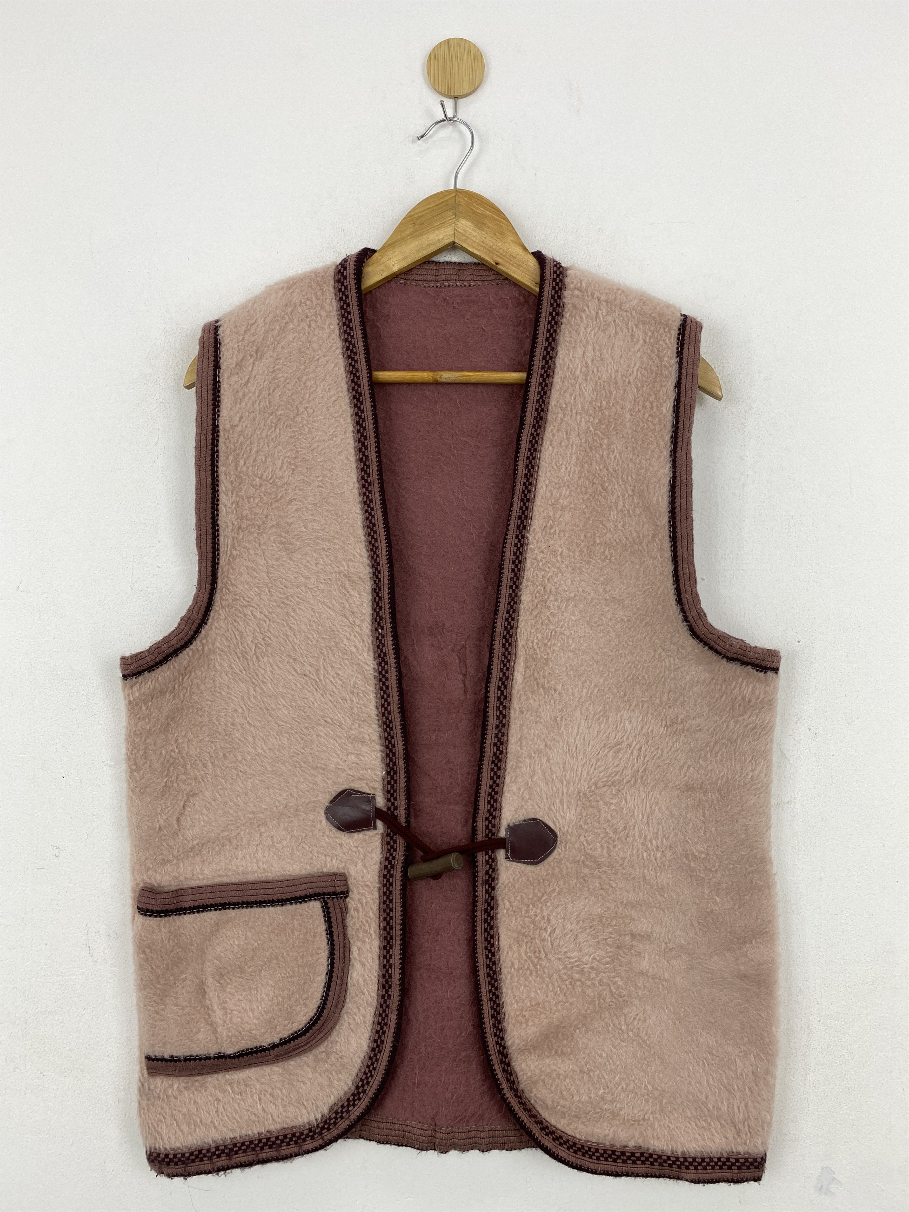 Japanese Brand Vintage Japanese Brand Archive Deep Pile Vest JA0124 Size US S / EU 44-46 / 1 - 1 Thumbnail