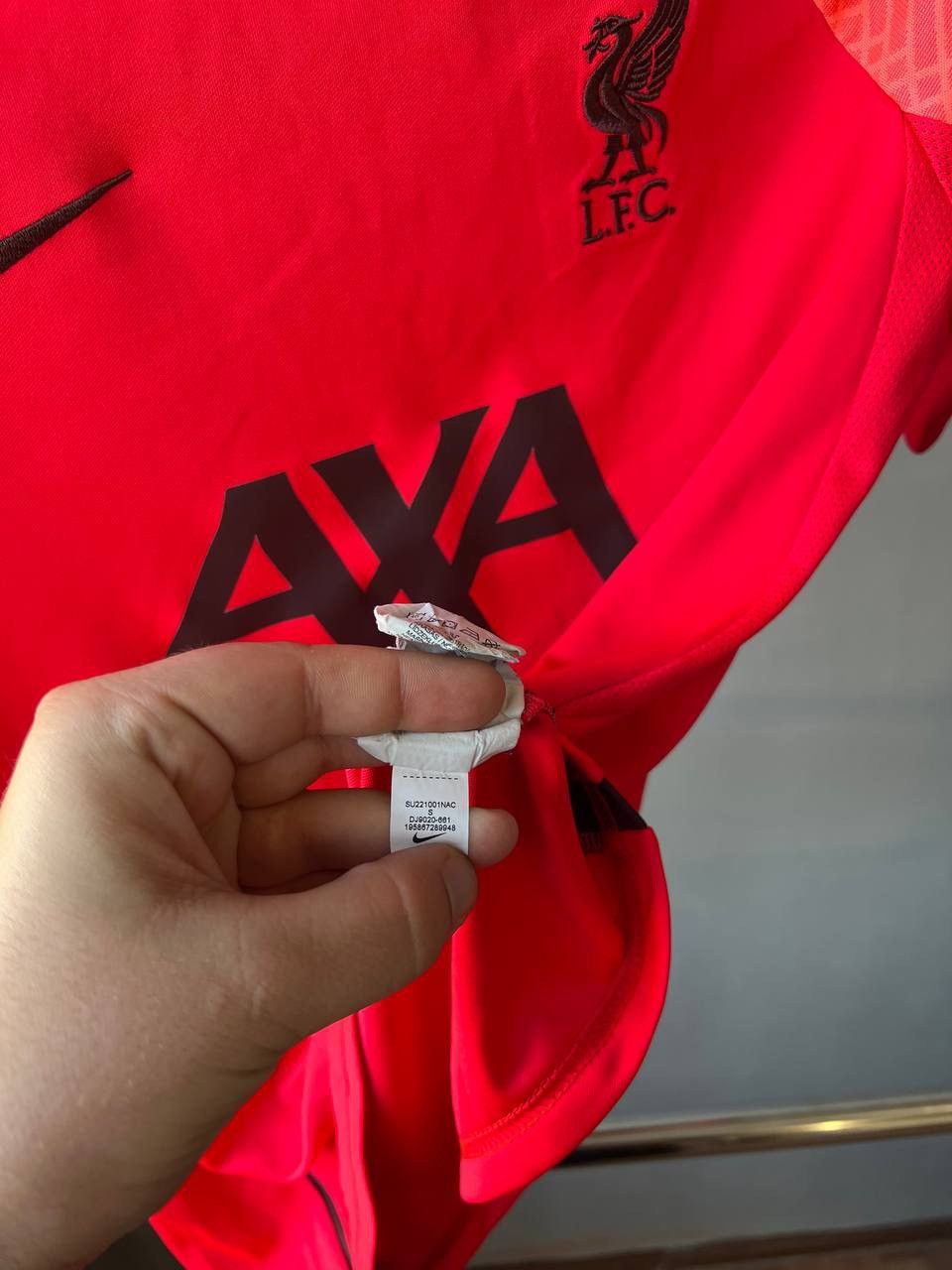 Nike 2022/23 LIVERPOOL TRAINING SOCCER FOOTBALL SET JERSEY SHORTS Size US S / EU 44-46 / 1 - 7 Thumbnail