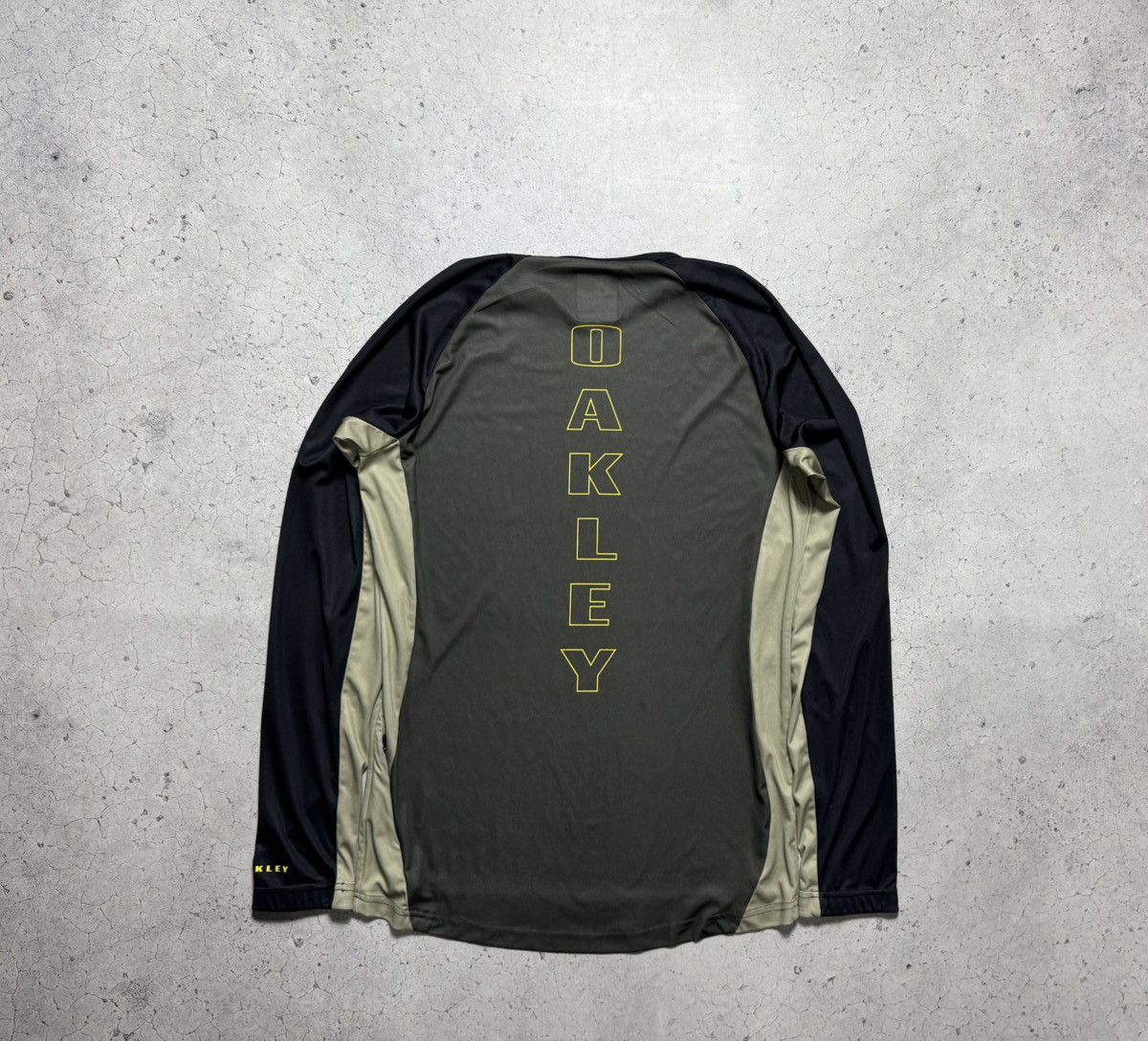 Oakley Oakley Tech Termo Long Sleeve Shirt Big Logo Size M Size US M / EU 48-50 / 2 - 9 Thumbnail
