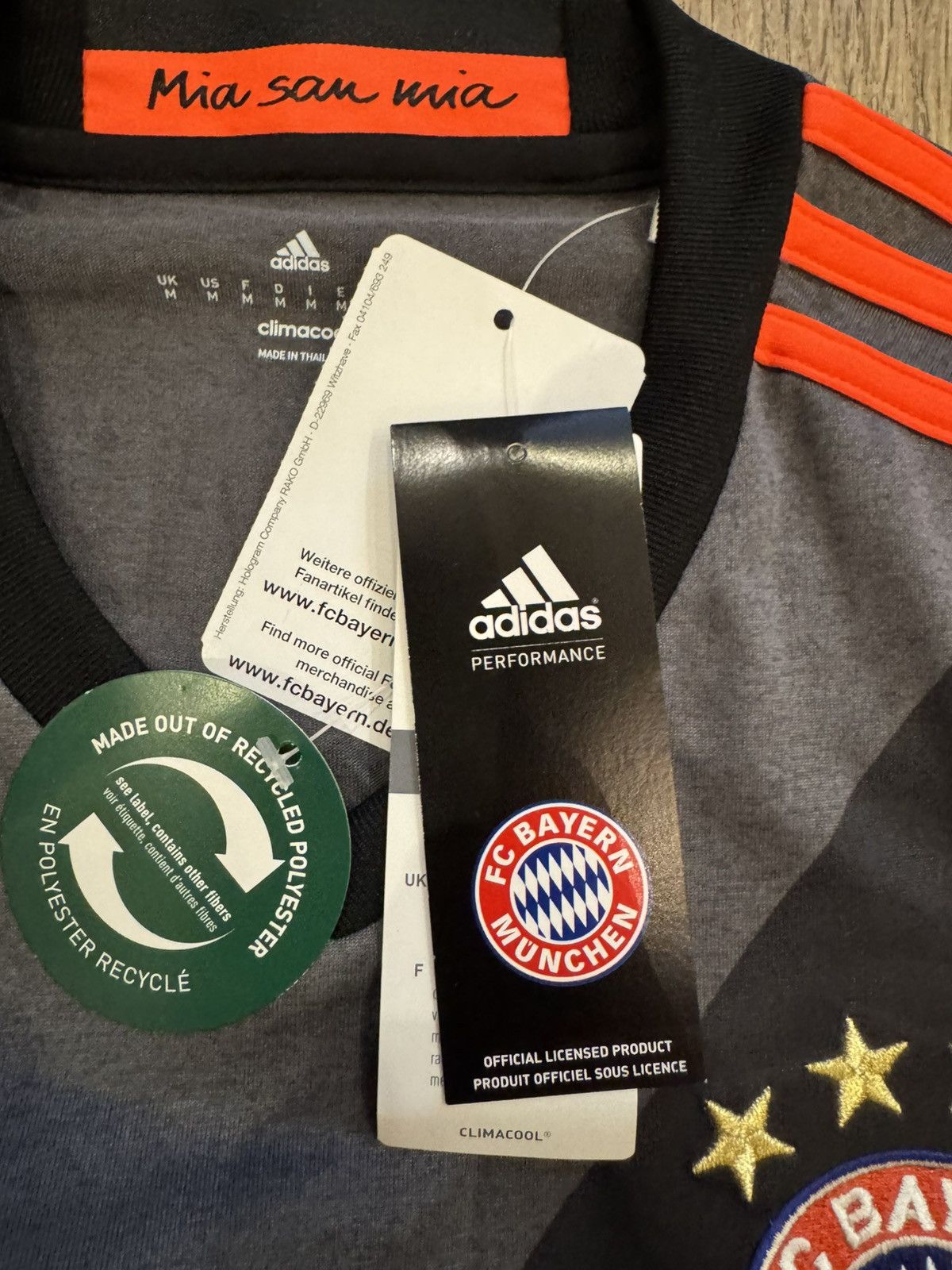 Adidas BAYERN MUNICH 2016 2017 AWAY FOOTBALL SHIRT ADIDAS SIZE M Size US M / EU 48-50 / 2 - 9 Thumbnail