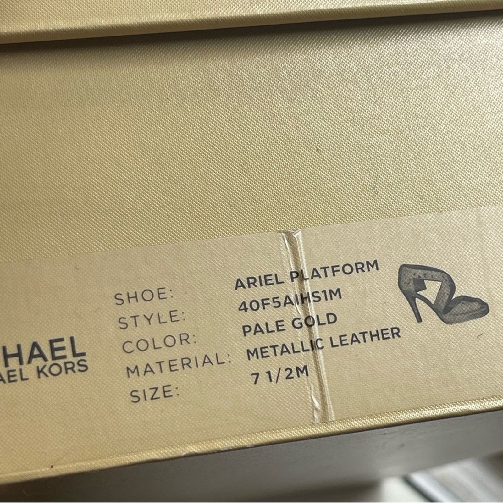 Michael Kors Michael Kors Gold Tan Casual Stanton Trainer Sneakers 7.5 Size US 7.5 / IT 37.5 - 9 Thumbnail