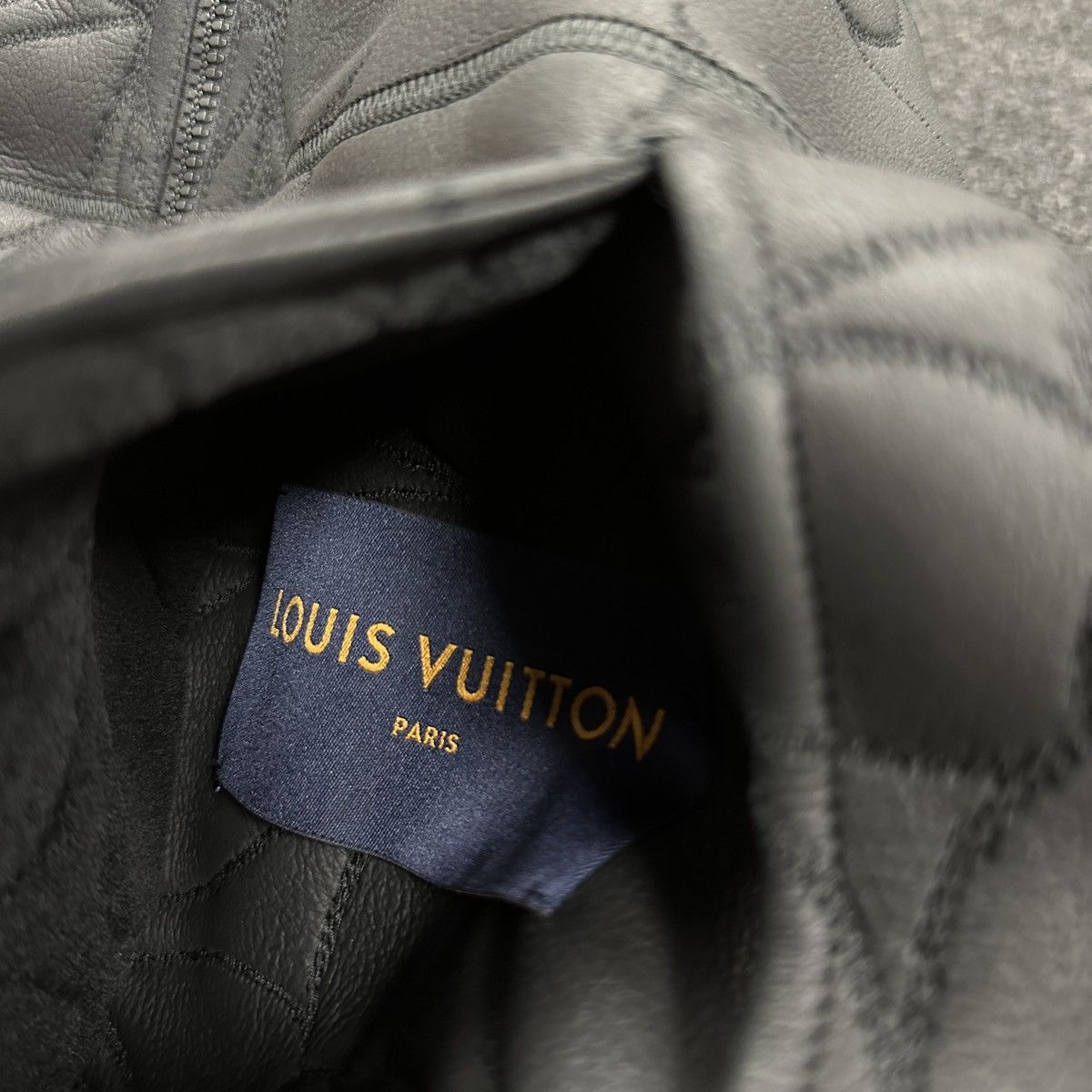 Louis Vuitton Louis Vuitton LV Flower Reversible Shearling Jacket IT48 Size US M / EU 48-50 / 2 - 20 Thumbnail