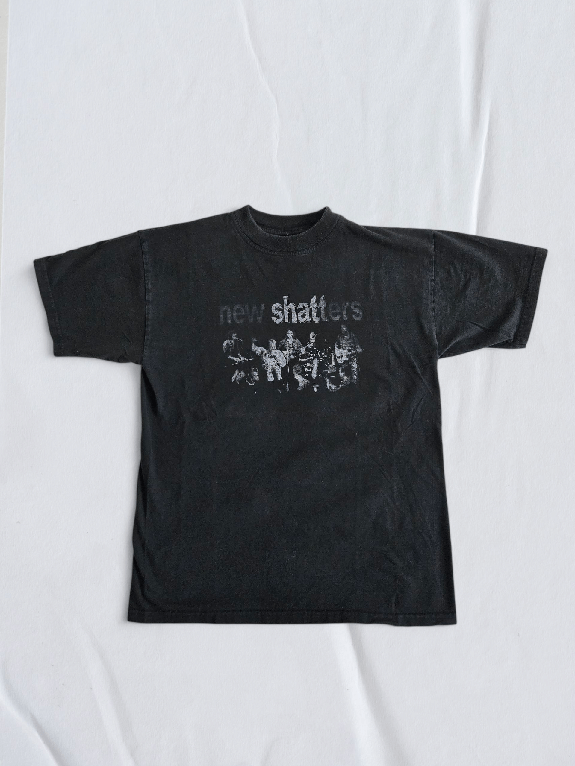 Band Tees Vintage band tees New shatters American tour Size US M / EU 48-50 / 2 - 1 Thumbnail