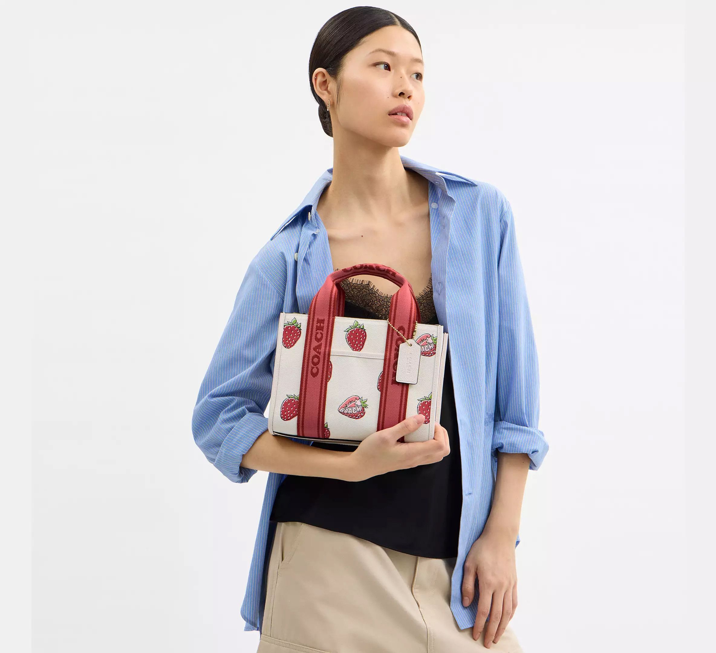 Coach Smith Tote Bag 24 With Strawberry Print CAR80 Size ONE SIZE - 9 Thumbnail