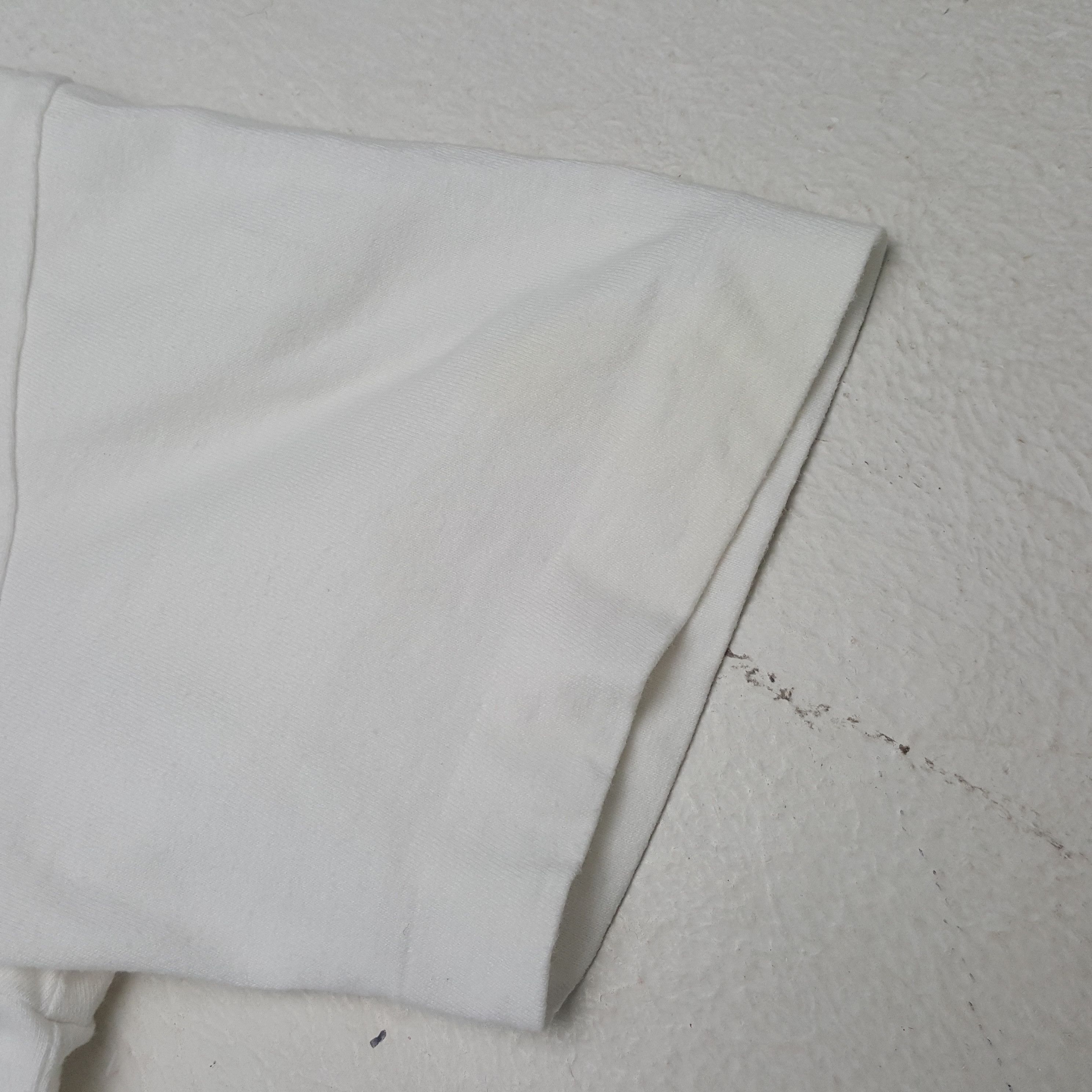 Comme des Garcons Vintage Comme Des Garçons Japanese Brand T-shirt RR15 Size US S / EU 44-46 / 1 - 7 Thumbnail
