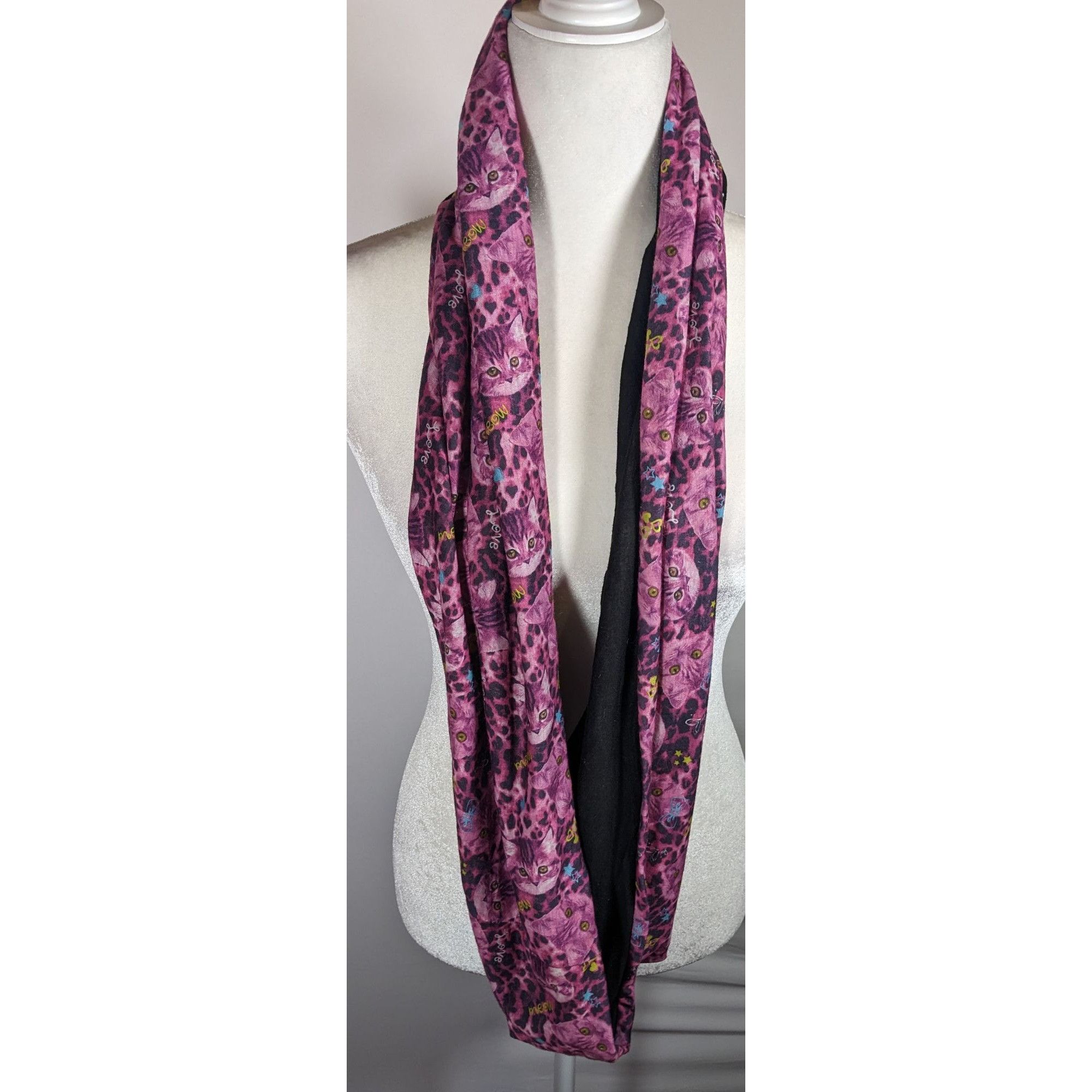 Other Pink And Black Leopard Print With Kittens Reversible Infinit Size ONE SIZE - 4 Thumbnail