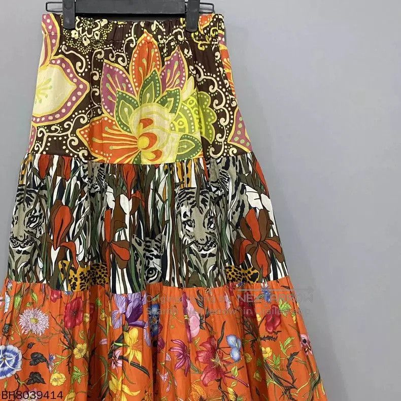 Gucci GUCCI Floral Vacation Midi Skirt. Size US 38 / EU 54 - 1 Thumbnail