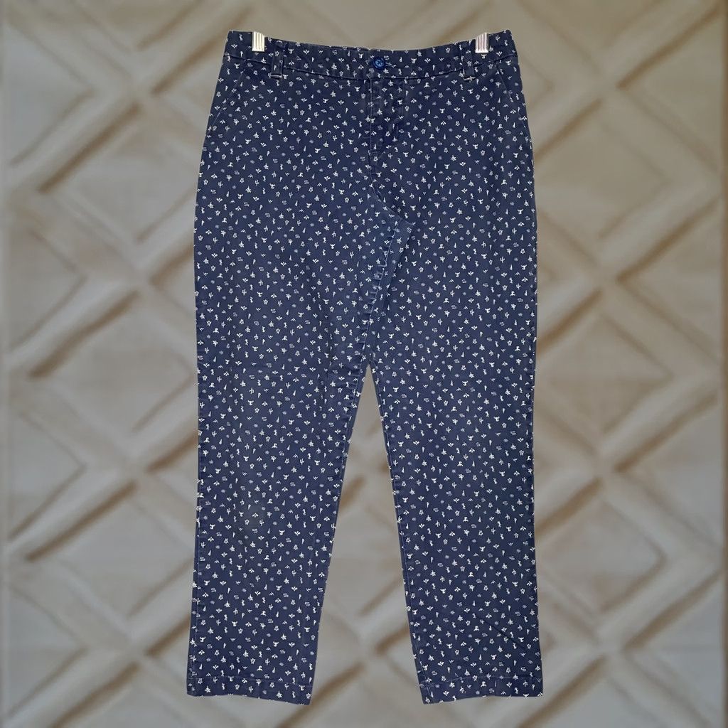 Patagonia Patagonia Common Threads Organic Cotton Aztec Crop Pants Women's 4 Blue Size 27" / US 4 / IT 40 - 1 Thumbnail