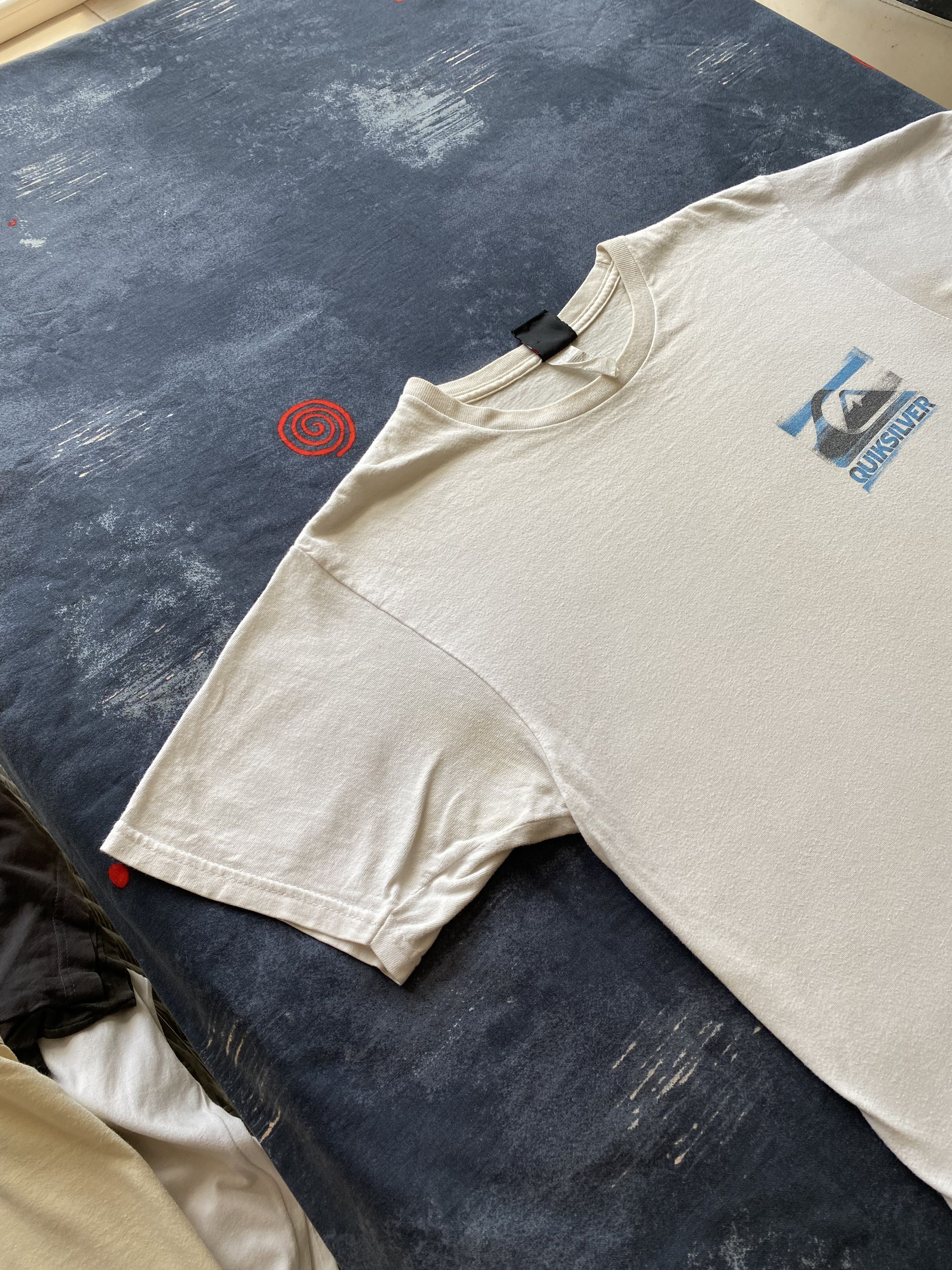 Quiksilver Quiksilver Vintage 2000s Las Vegas White Surf Style T-shirt Size US M / EU 48-50 / 2 - 15 Thumbnail