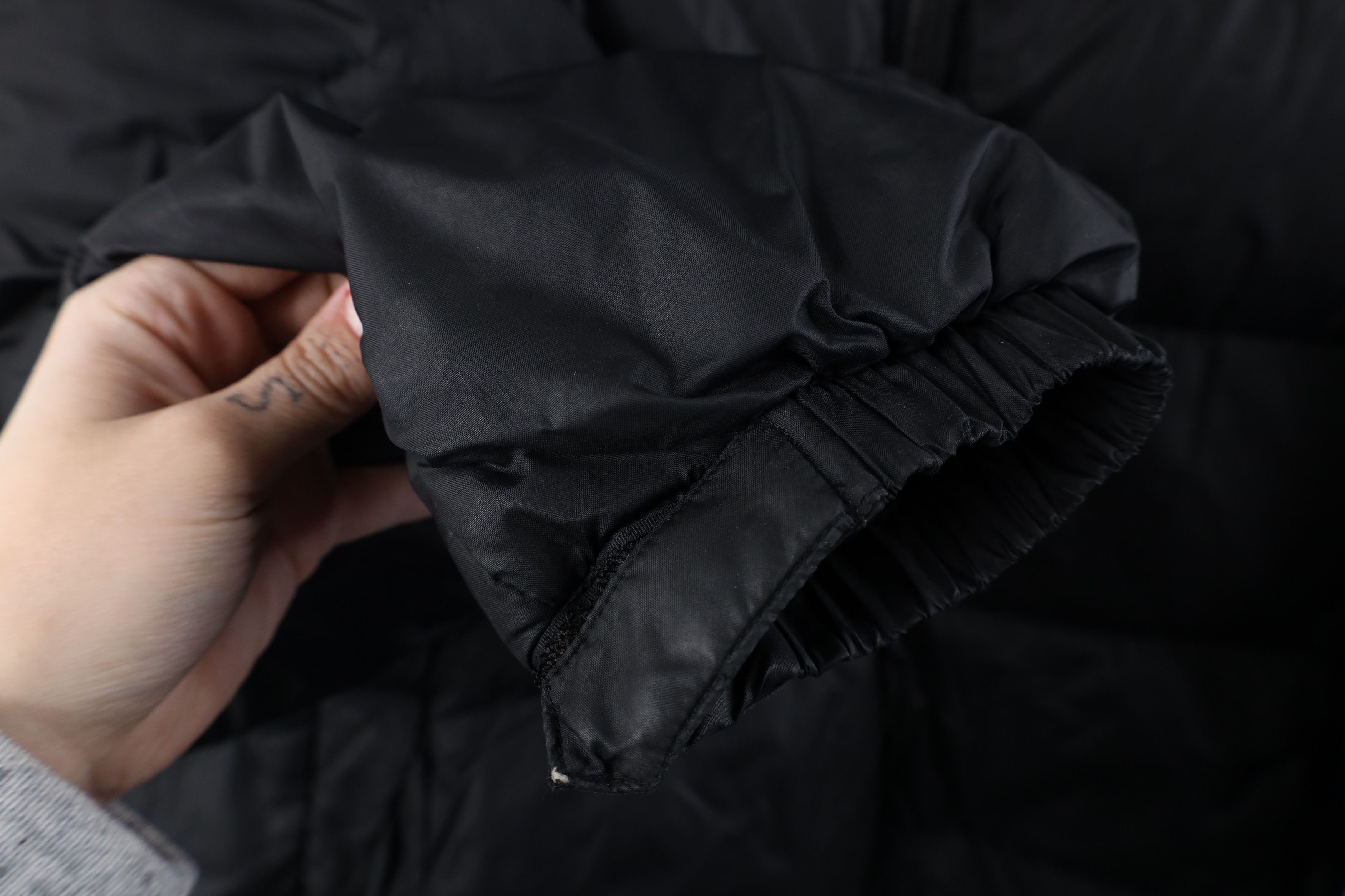 Vintage 90s Gap Duck Down Hooded Puffer Jacket Black