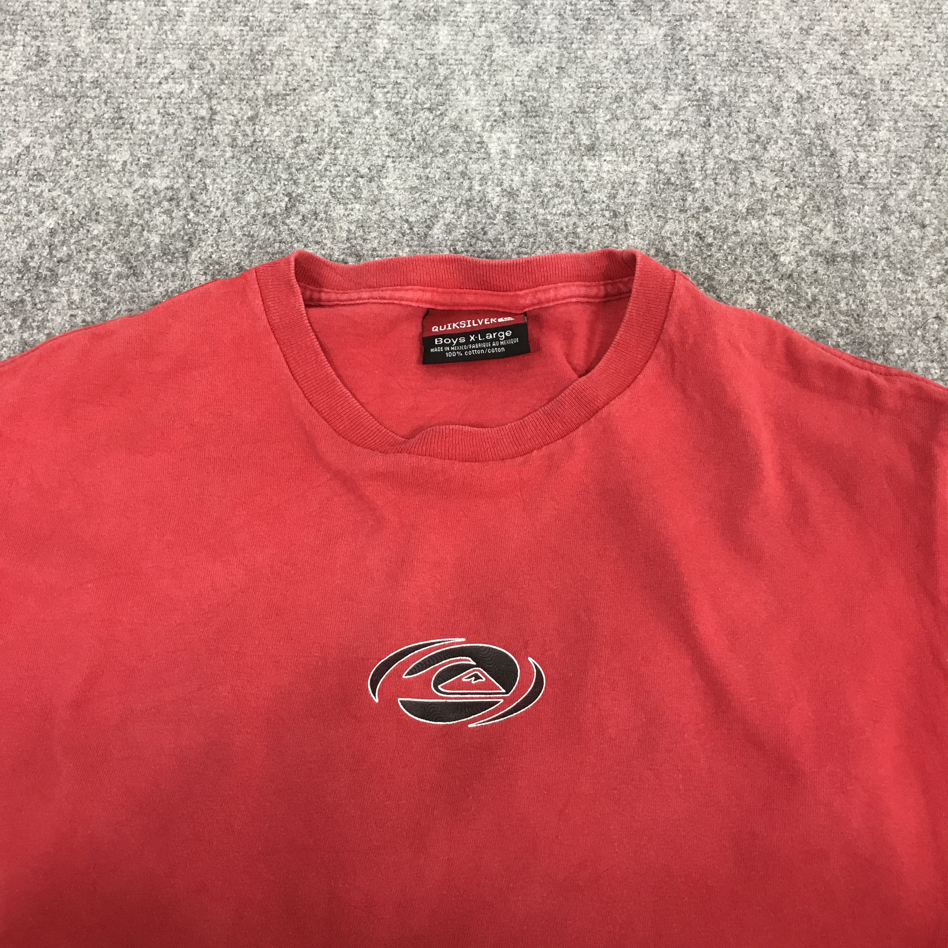 Quiksilver × Vintage y2k Quiksilver central logo tshirts Size US L / EU 52-54 / 3 - 5 Thumbnail