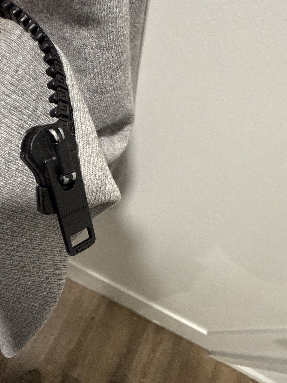 Givenchy Givenchy Logo Printed Zipped Hoodie Size US M / EU 48-50 / 2 - 3 Thumbnail