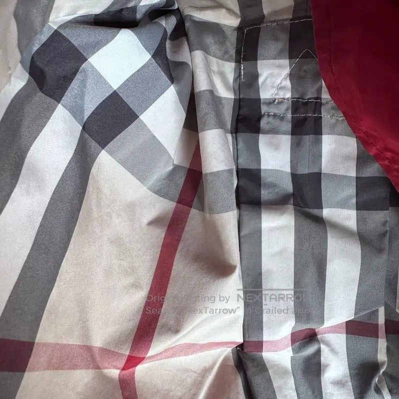 Burberry Burberry Spring Autumn Red Nylon Trench Coat. Size XS / US 0-2 / IT 36-38 - 4 Thumbnail