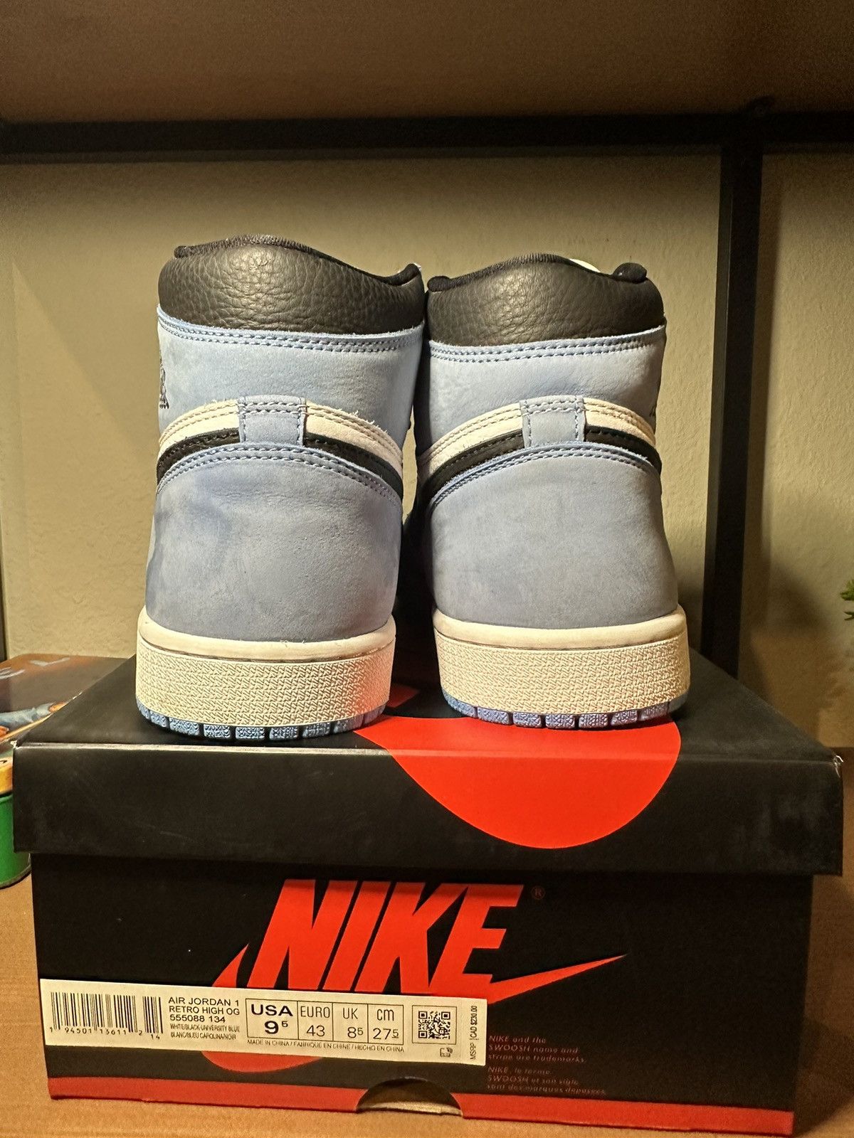 Jordan Brand × Nike Jordan 1 Retro High University Blue Size US 9.5 / EU 42-43 - 4 Thumbnail