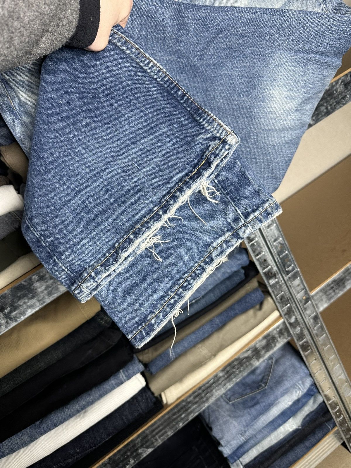 Levi's Levi’s 501 LTD Edition Distressed Denim Jeans Size 34x32 Size US 34 / EU 50 - 12 Thumbnail