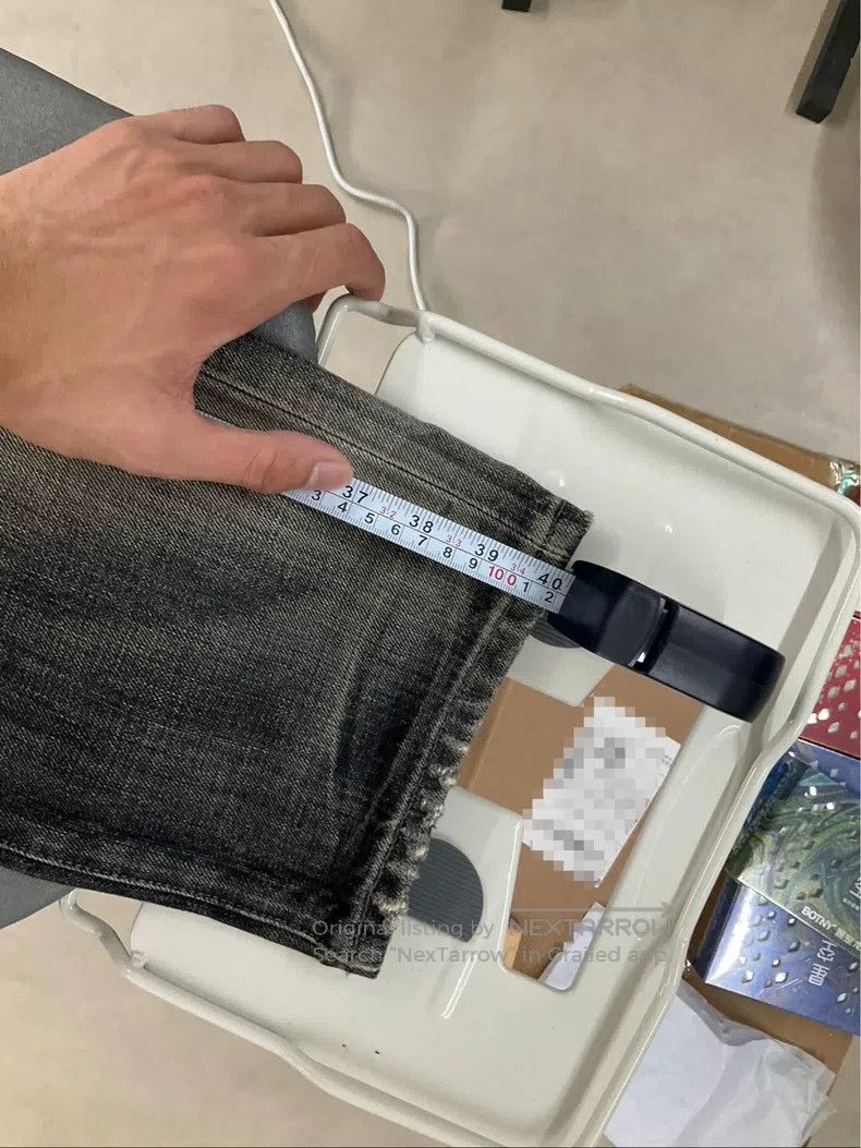 Neighborhood Neighborhood size S jeans Size US 27 - 9 Thumbnail