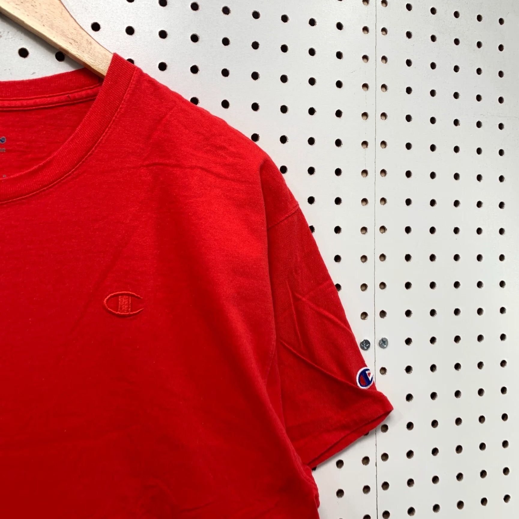 Champion VINTAGE Champion Shirt Red Embroidered Tonal Logo Adult Large Short Sleeve 21x28 Size US L / EU 52-54 / 3 - 7 Thumbnail