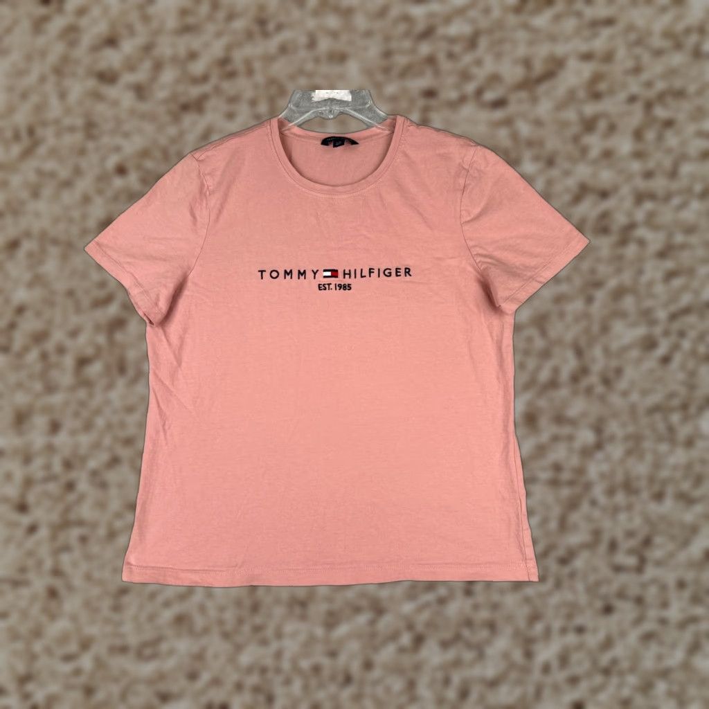 Tommy Hilfiger VINTAGE Tommy Hilfiger Shirt Womens L Pink Crew Neck Cotton Jersey Short Sleeve Logo All Seasons 90s Womens Size L / US 10 / IT 46 - 1 Thumbnail