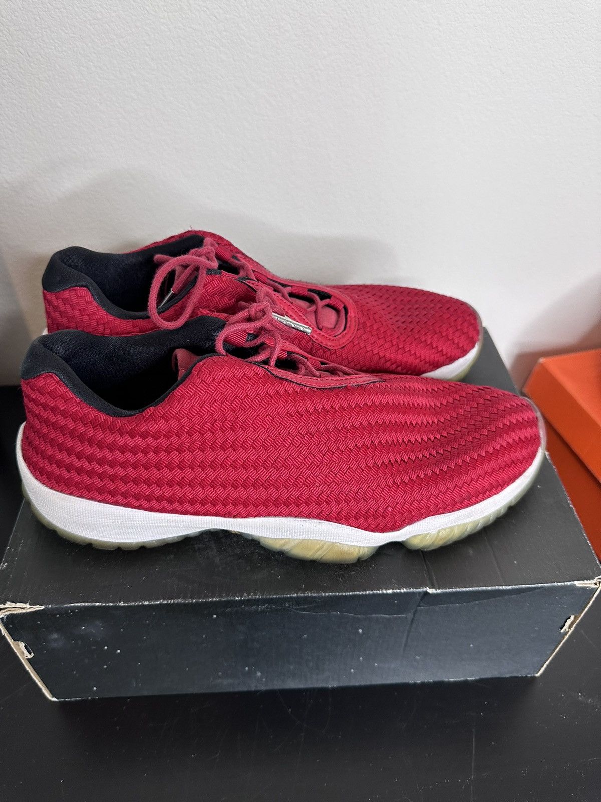 Jordan Brand Jordan future low Size US 10 / EU 43 - 2 Thumbnail