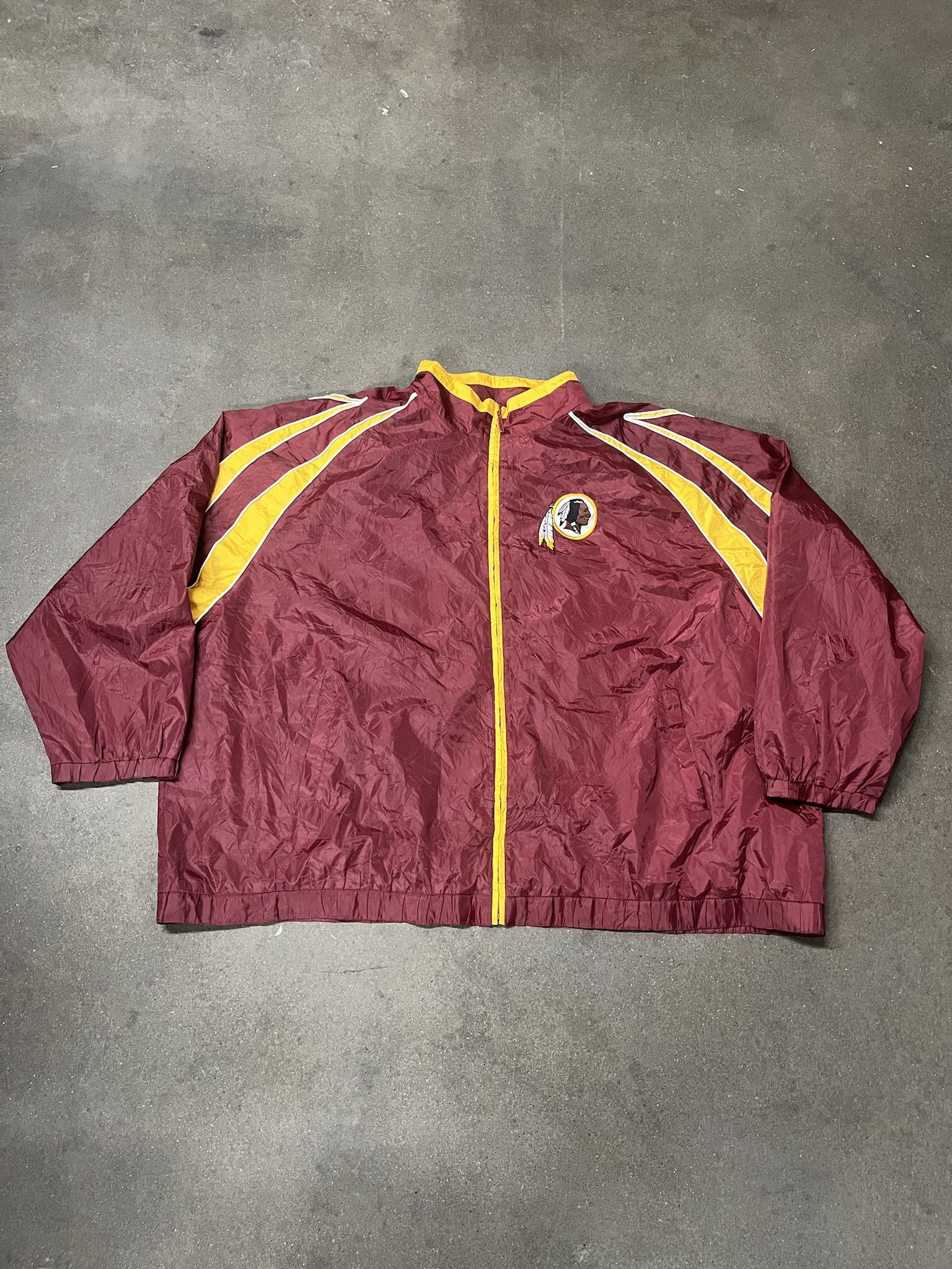 NFL × Vintage Vintage 2000s Oversized Redskins NFL Jacket Size 7XL Size US XXL / EU 58 / 5 - 1 Thumbnail