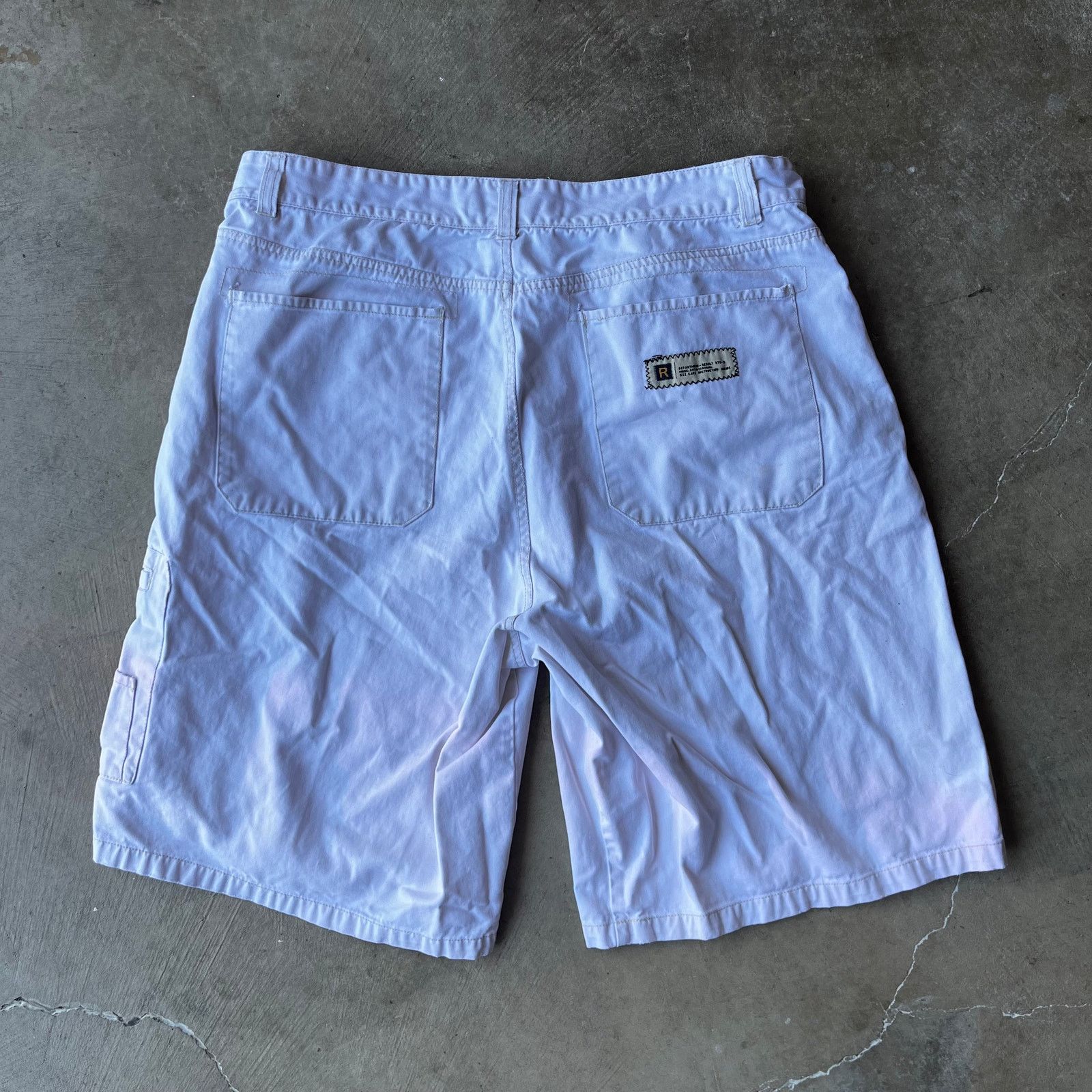 Vintage VINTAGE RESULT SHORTS Y2K CARGO WHITE BAGGY SUMMER FITS 37 Size US 37 - 2 Thumbnail
