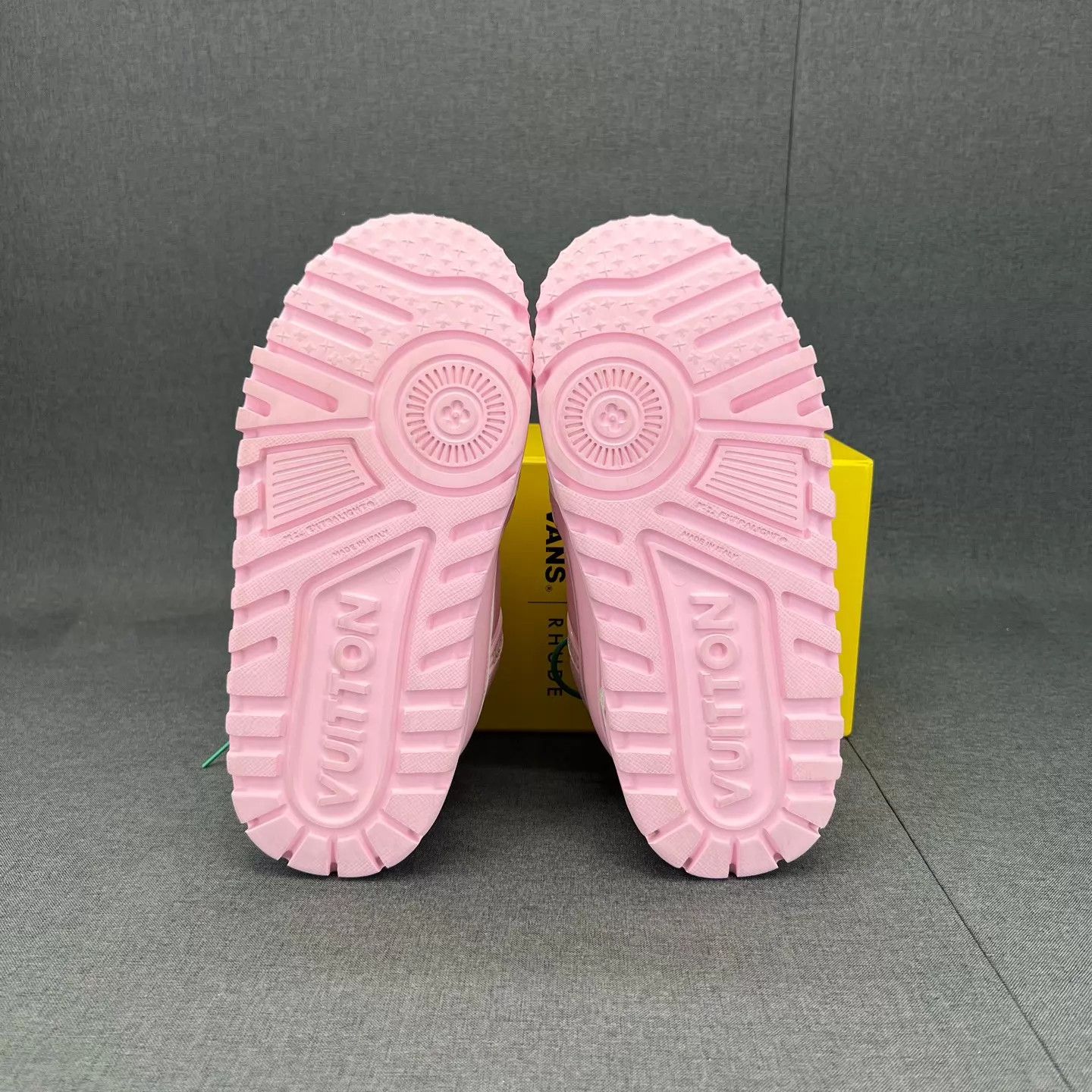 Louis Vuitton LV Trainer Maxi White & Pink 37.5 Size US 7 / IT 37 - 4 Thumbnail