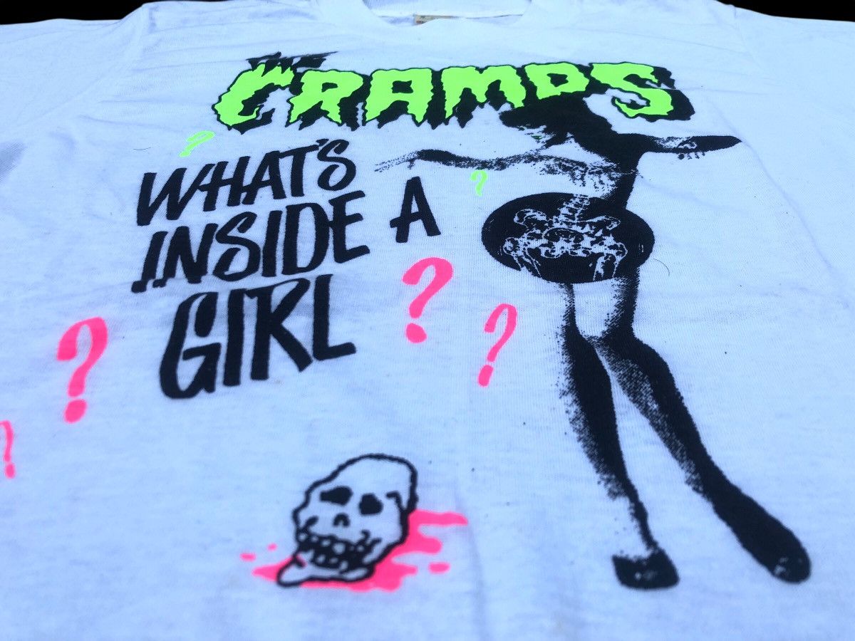 Band Tees 🔥Vtg 80s THE CRAMPS 'What's Inside A Girl' Punk Band T-Shirt Size US S / EU 44-46 / 1 - 5 Thumbnail