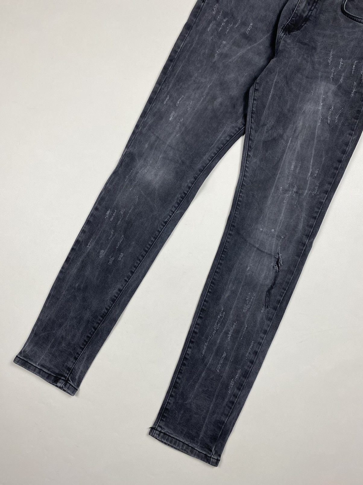 Represent Clo. Represent men’s Repaired Distressed Skinny Denim Jeans Size US 32 / EU 48 - 3 Thumbnail