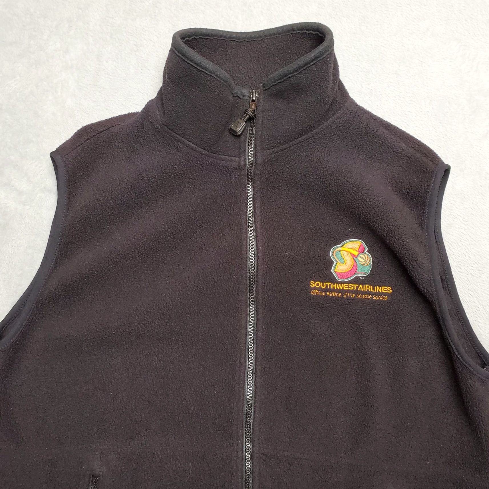 Vintage VINTAGE Seattle Sonics Vest Men M Black Fleece Polyester Full Zip Southwest Tim berl ine? Size US M / EU 48-50 / 2 - 2 Thumbnail