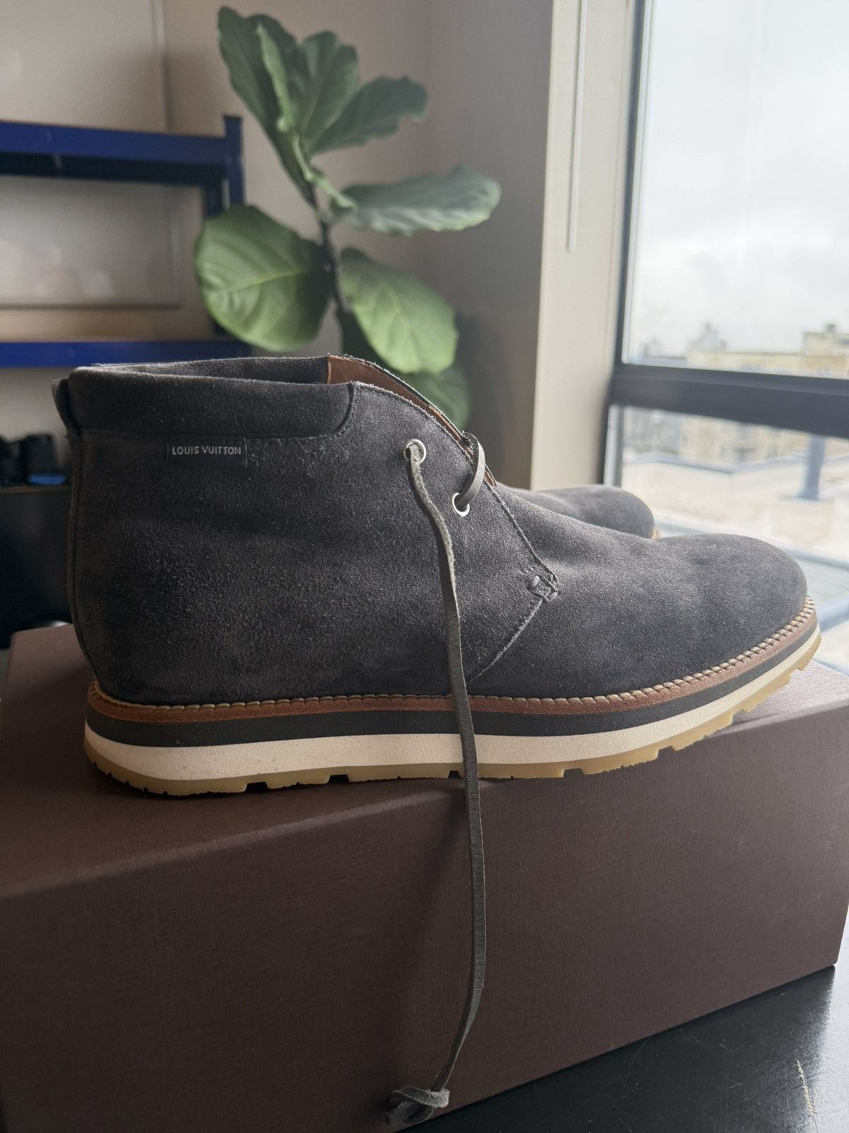 Louis Vuitton Louis Vuitton Men’s Suede Ankle Boots Size US 10 / EU 43 - 2 Thumbnail