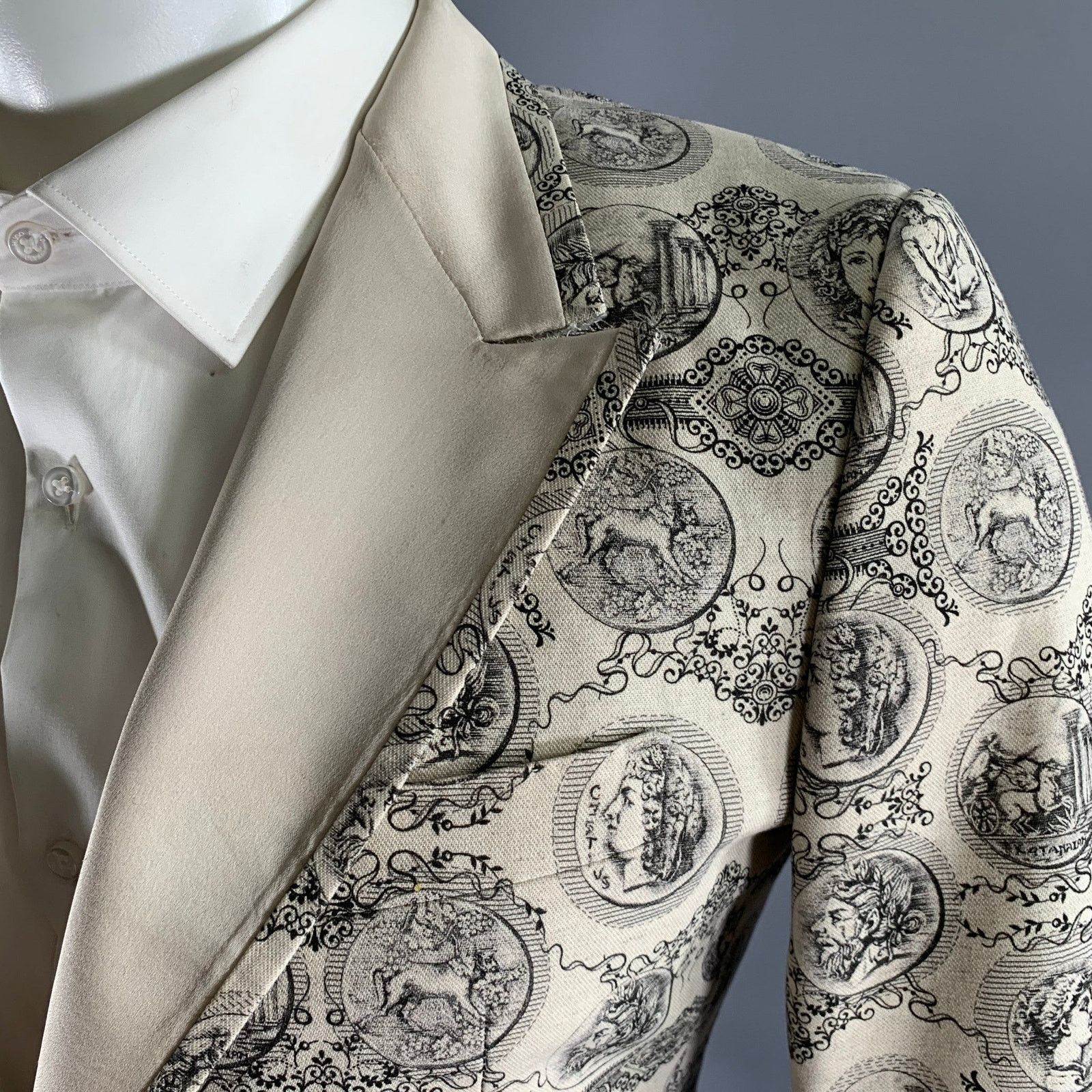 Dolce & Gabbana DOLCE & GABBANA 38 Cream Black Greca Peak Lapel Sport Coat Size 38R - 3 Thumbnail