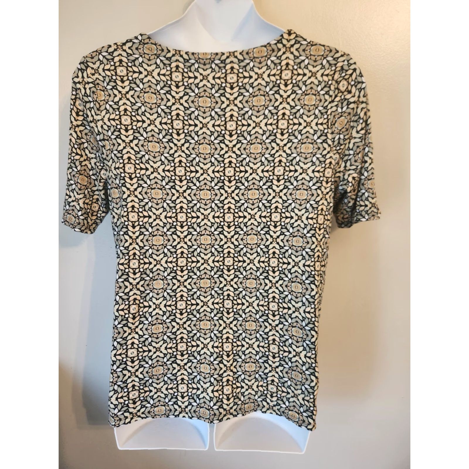 Croft & Barrow Croft & Barrow Blouse V-Neck Short Sleeve Top Womens 2X Multicolor Floral Geometric Pattern Casual Easy Care 100% Cotton Size XXL / US 16-18 / IT 52-54 - 5 Thumbnail