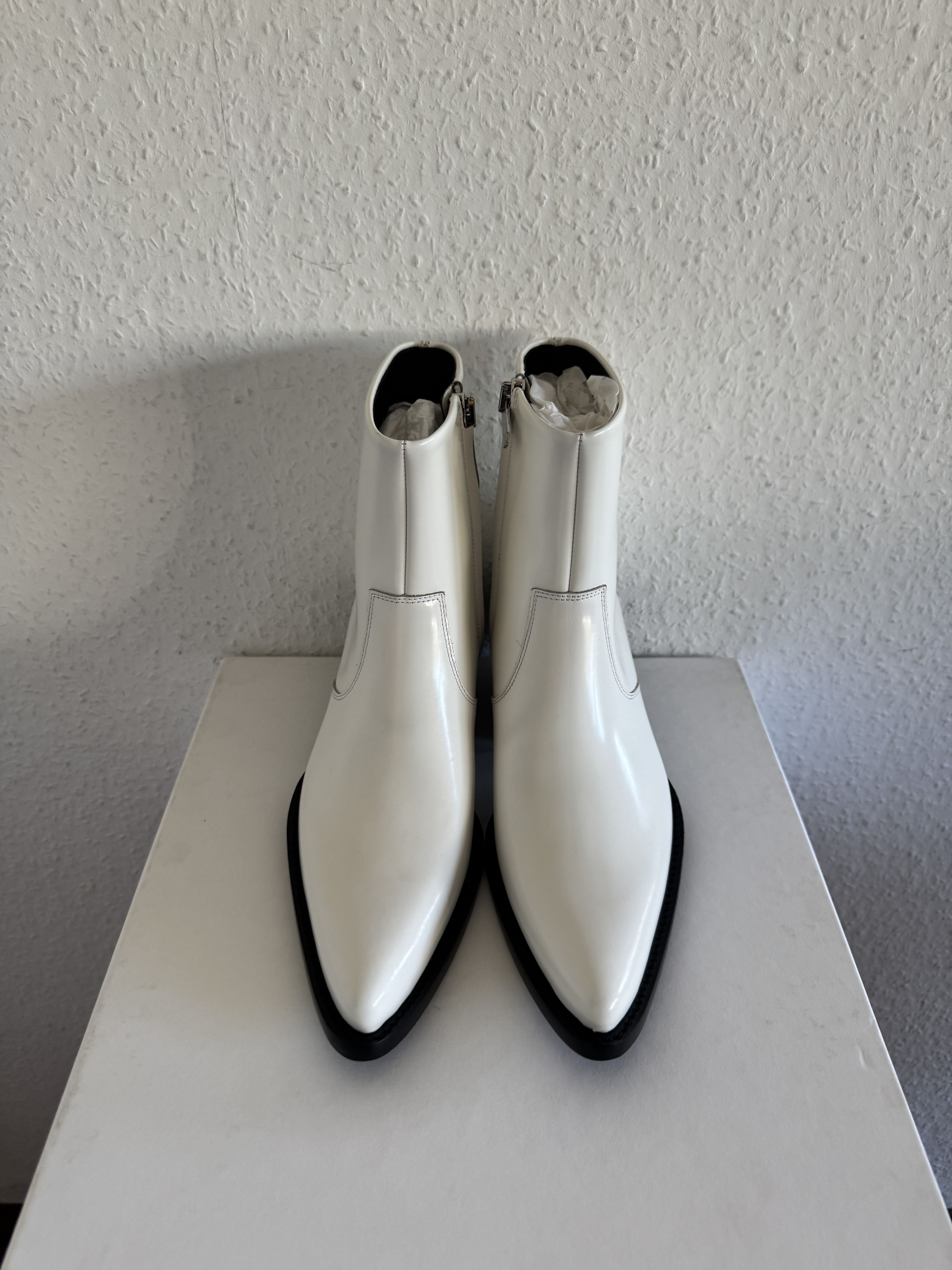 Calvin Klein 205W39NYC White Spazzolato Leather Boots Size US 7 / EU 40 - 2 Thumbnail