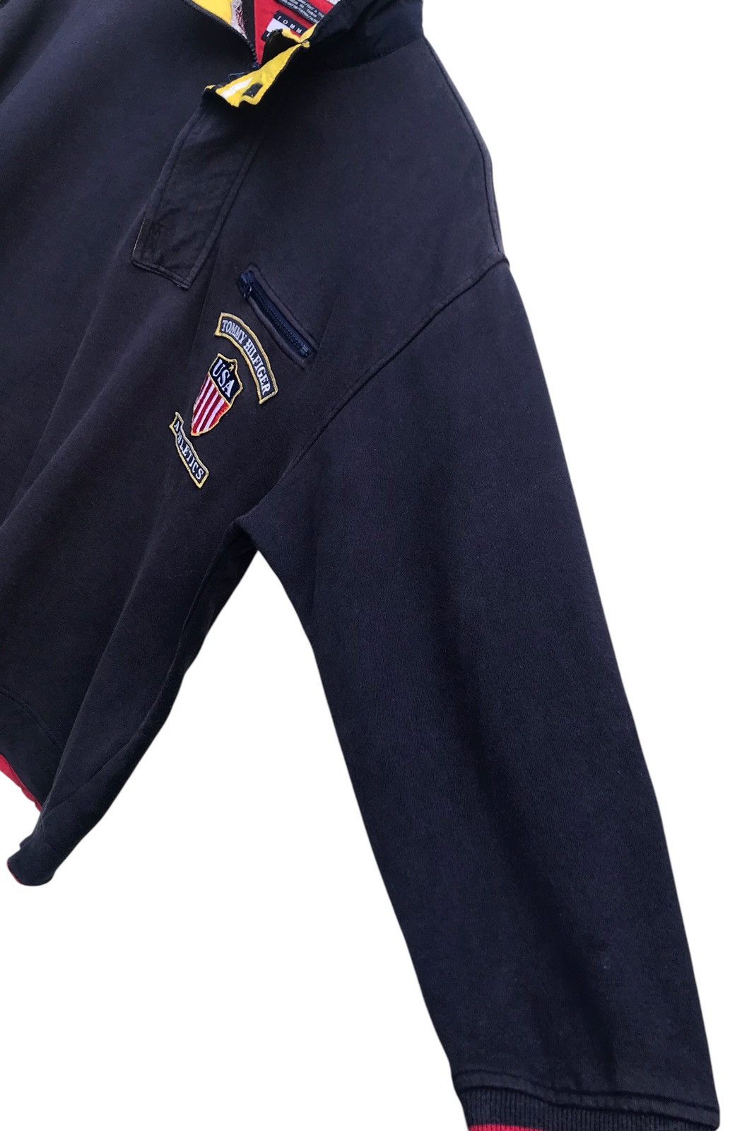 Tommy Hilfiger Vintage Faded Tommy Hilfiger Usa Flag Athletics Sweatshirt Size US L / EU 52-54 / 3 - 7 Thumbnail