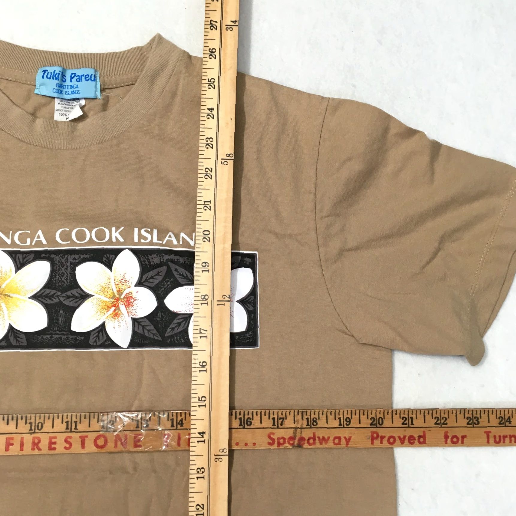 Vintage VINTAGE shirt T-Shirt Beige L Men Beige 90s NZ COOK ISLANDS graphic print Short Sleeve Crew Neck Nike? Size US L / EU 52-54 / 3 - 4 Thumbnail