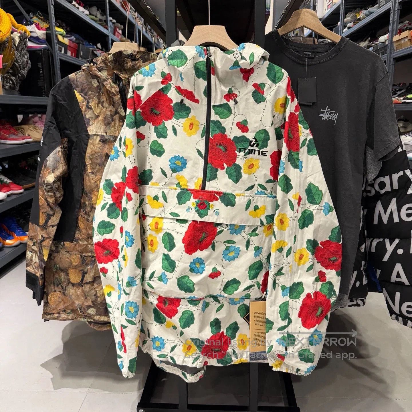 Other BURTON MINE77 GORE-TEX PACLITE Ski Jacket. Size L / US 10 / IT 46 - 1 Thumbnail