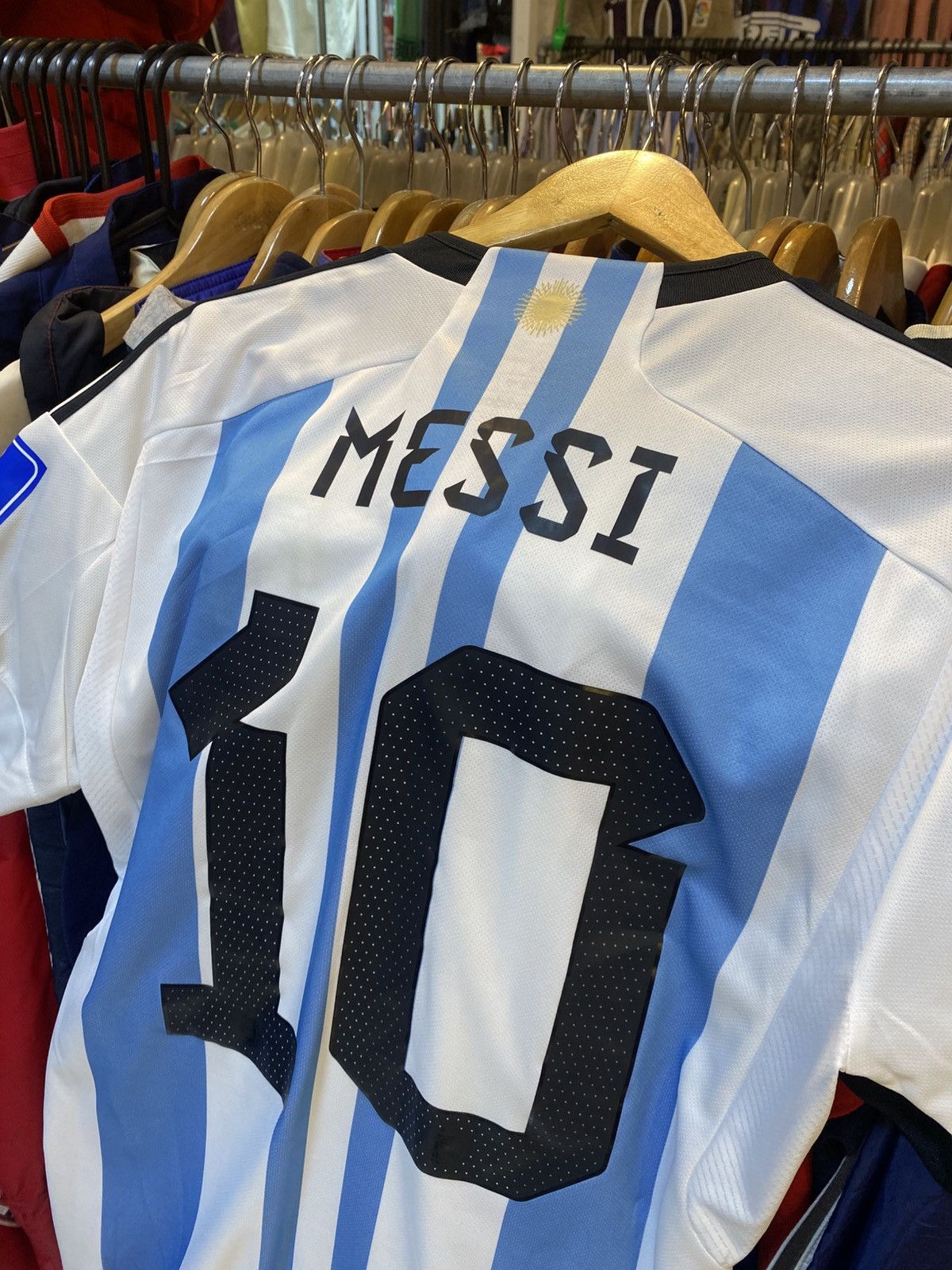 Adidas 2022 Argentina Home Kit World Cup Champions MESSI 10 Size US L / EU 52-54 / 3 - 2 Thumbnail