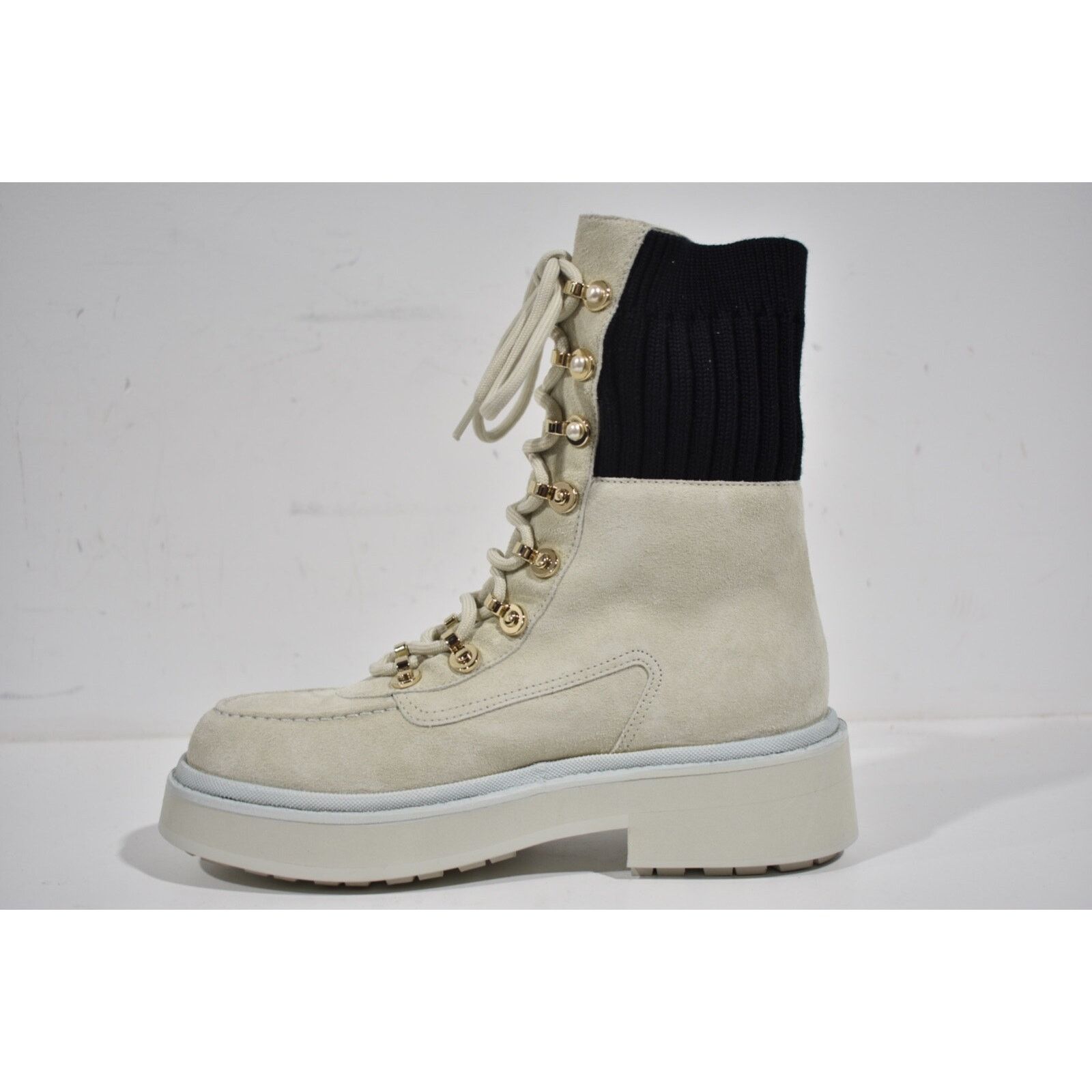 Chanel Chanel 21K Ivory Suede Black CC Platform Combat Lace Up Size US 7 / IT 37 - 10 Thumbnail