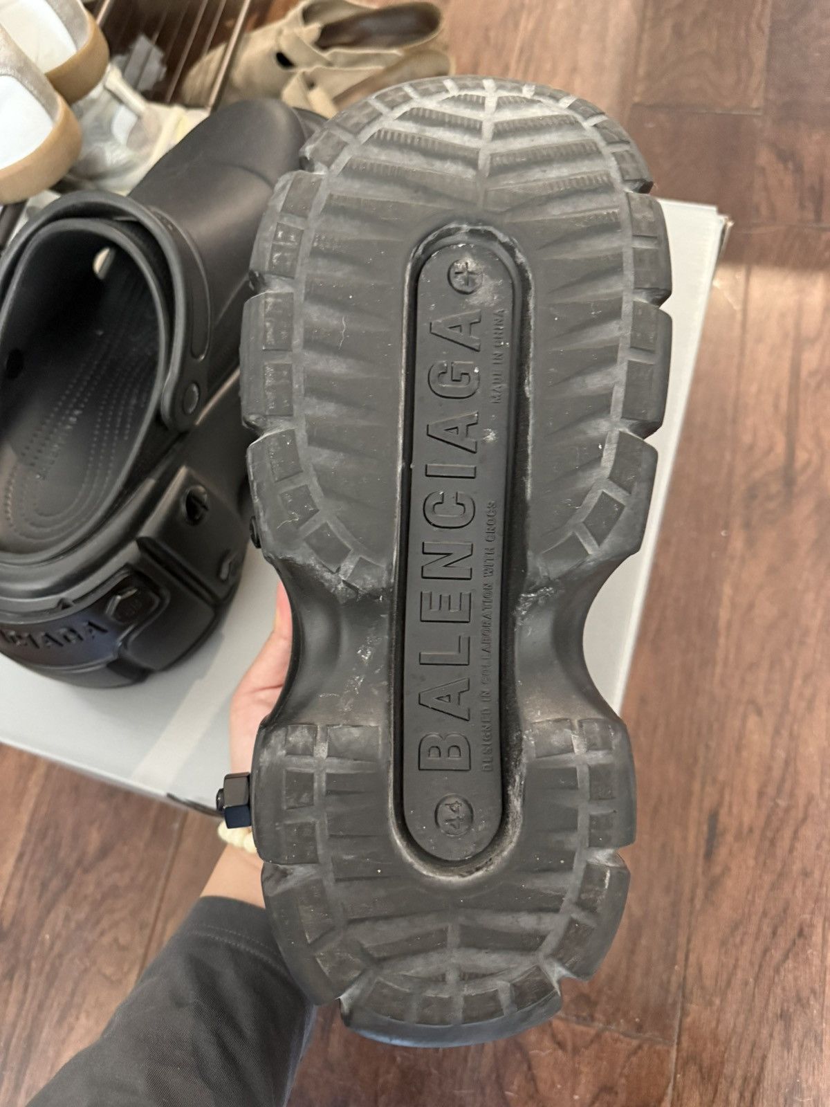 Balenciaga × Crocs Balenciaga Crocs Size US 10 / EU 43 - 9 Thumbnail