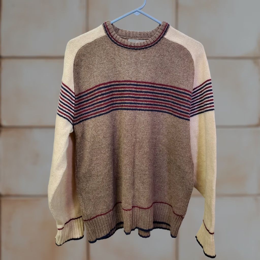 Vintage VINTAGE Campus Sweater Men L Brown Striped Pullover Crew Neck Knit Wool Polyester USA USA Theme Size US L / EU 52-54 / 3 - 1 Thumbnail