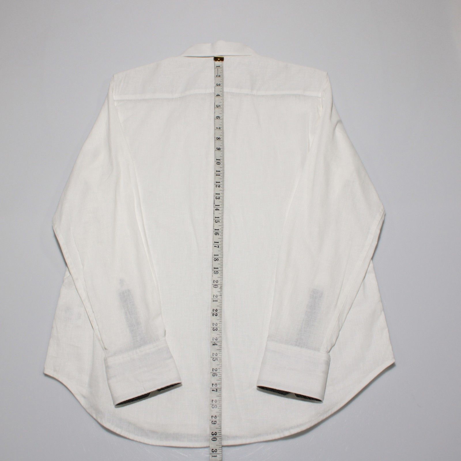 Robert Graham Robert Graham New with tags Shirt Size M US In White Size US M / EU 48-50 / 2 - 9 Thumbnail