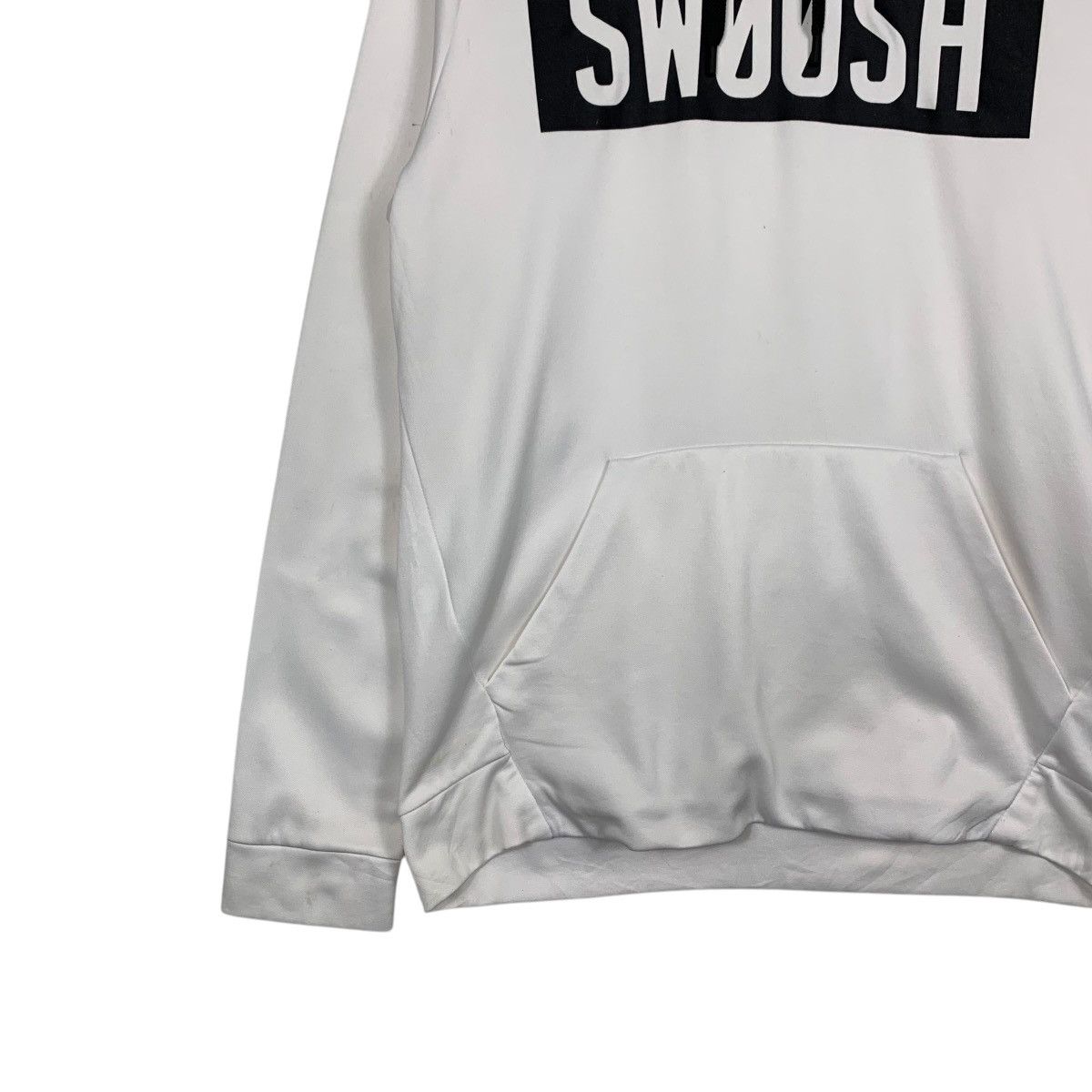 Nike NIKE SWOOSH Big Logo White Pullover Hoodies #2547-C115 Size US M / EU 48-50 / 2 - 5 Thumbnail