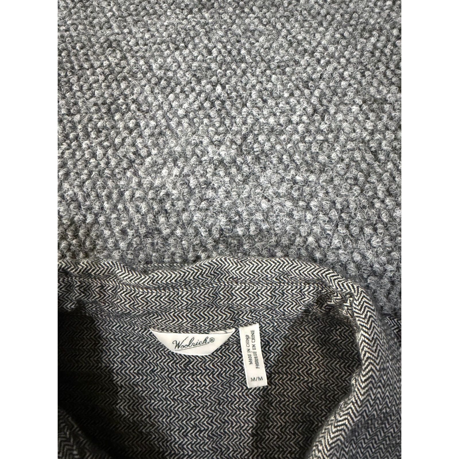 Vintage Woolrich Button-Up Shirt Womens Medium Gray Herringbone Long Sleeve Classic, Cotton, Lightweight, All Seasons, Casual, Regular, Gray Size M / US 6-8 / IT 42-44 - 3 Thumbnail