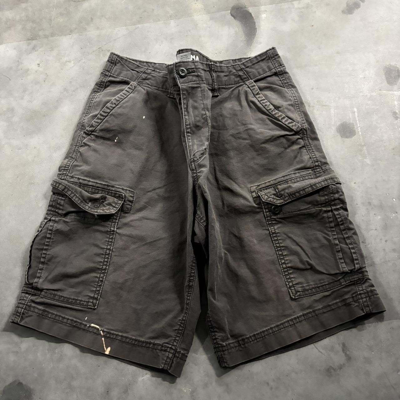 Vintage Crazy Vintage Y2K/2000s Grunge Faded Grey Skater Cargo Shorts! Size 33 Size US 33 - 1 Thumbnail