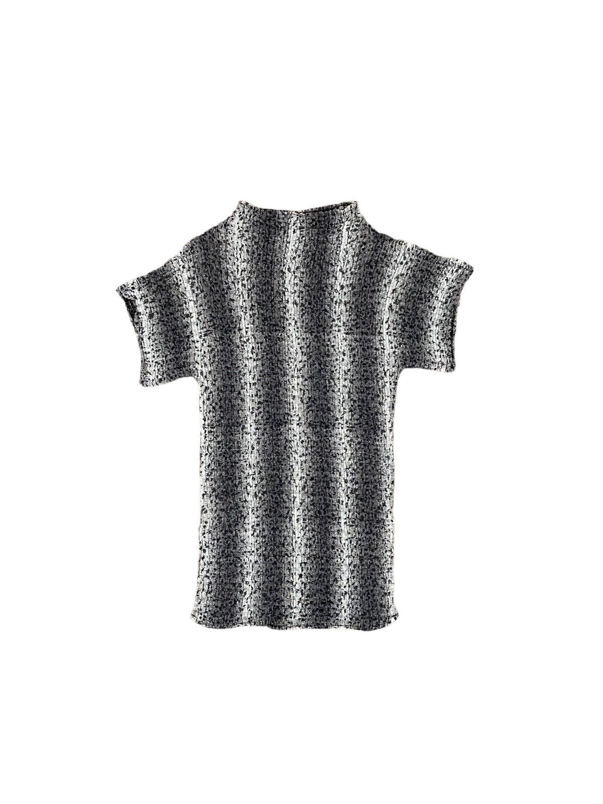 Issey Miyake × Japanese Brand × Pleats Please Issey Miyake Pleats short sleeve t-shirt Size US M / EU 48-50 / 2 - 1 Thumbnail