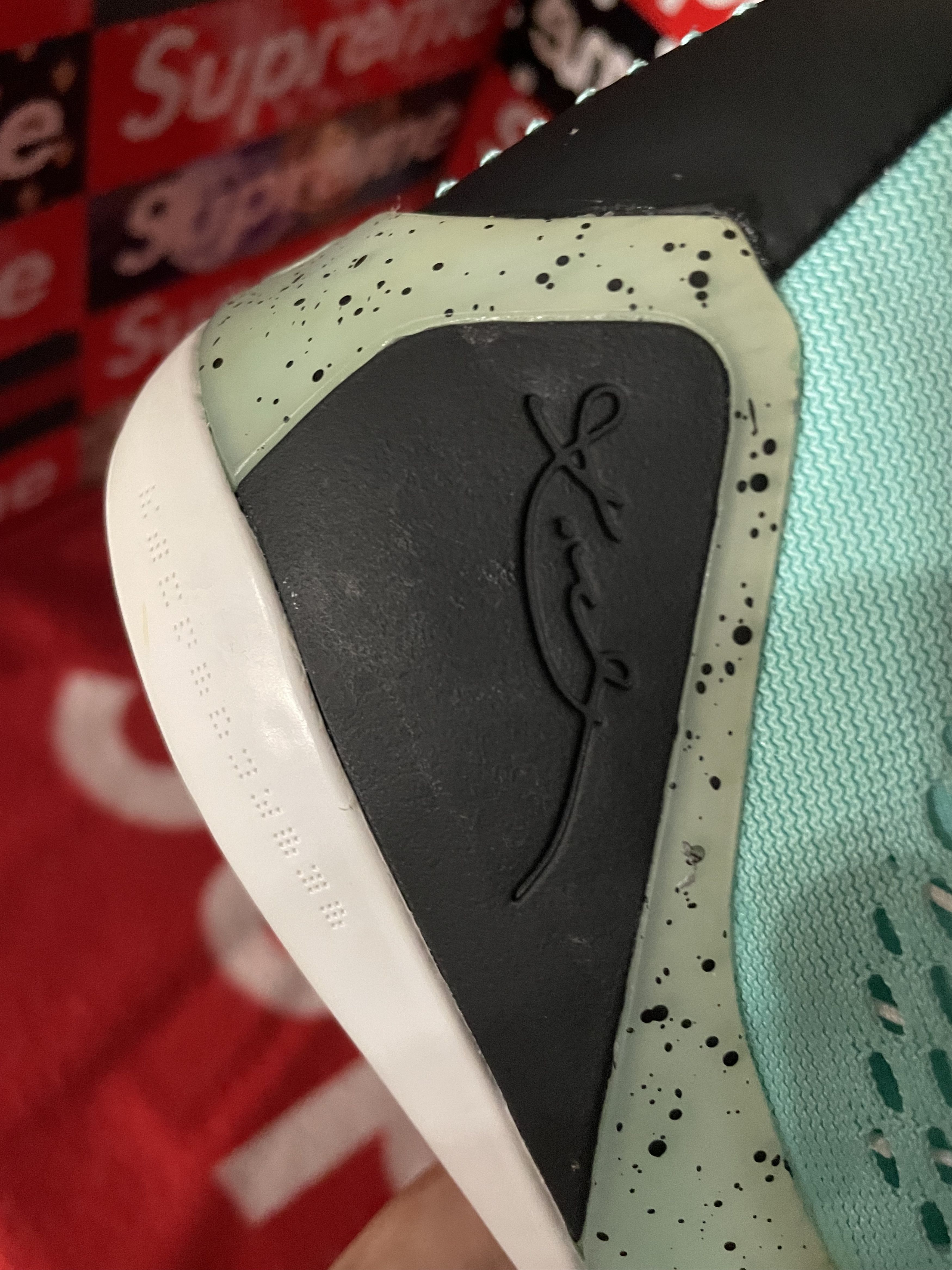 Nike Nike Zoom Kobe 9 IX NikeID ID ‘Tiffany’ 688501-991 size 12.5 Size US 12.5 / EU 45-46 - 13 Thumbnail