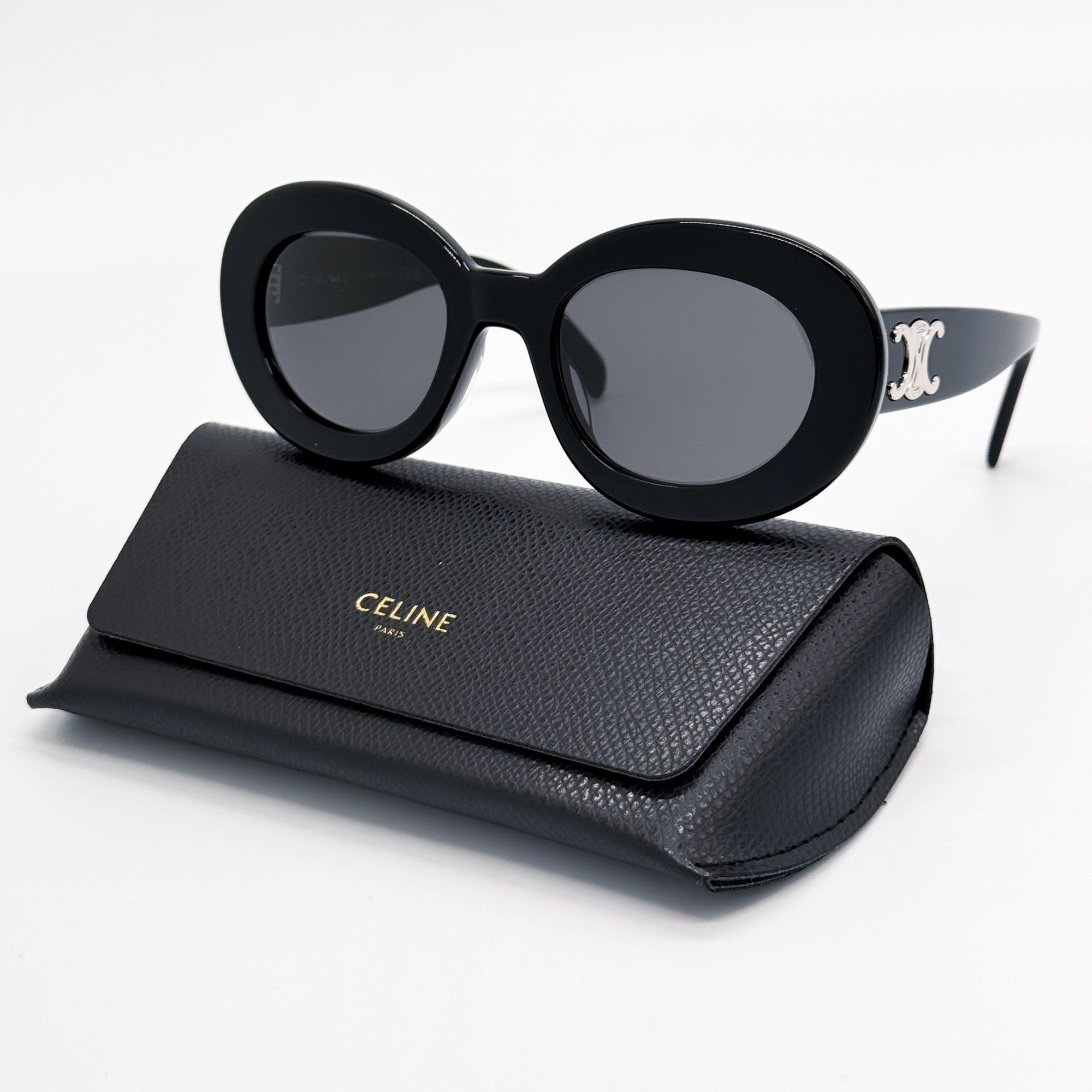 NEW CELINE SUNGLASSES, WOMEN BLACK OVERSIZED EYEWEAR CELINE CL40305U 01A Celine Maxi Triomphe Smoke Round Ladies Sunglasses CL40305U  main image 2
